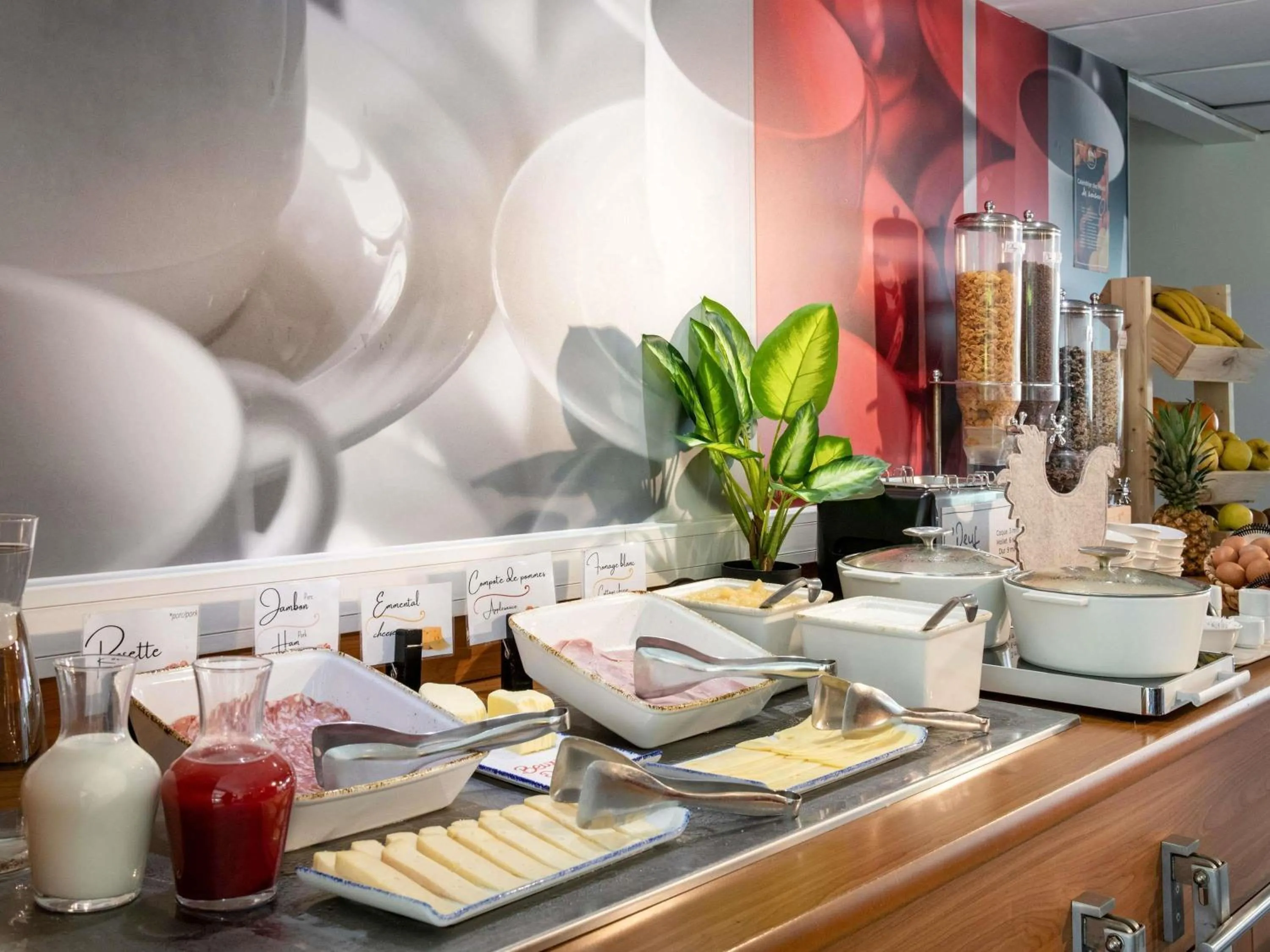 Breakfast in ibis Cannes Plage La Bocca