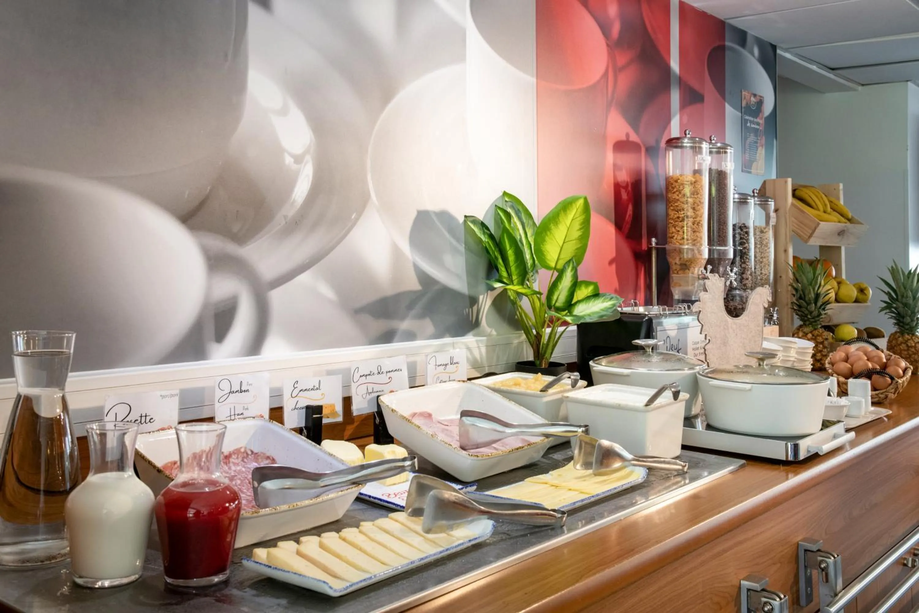 Breakfast in ibis Cannes Plage La Bocca