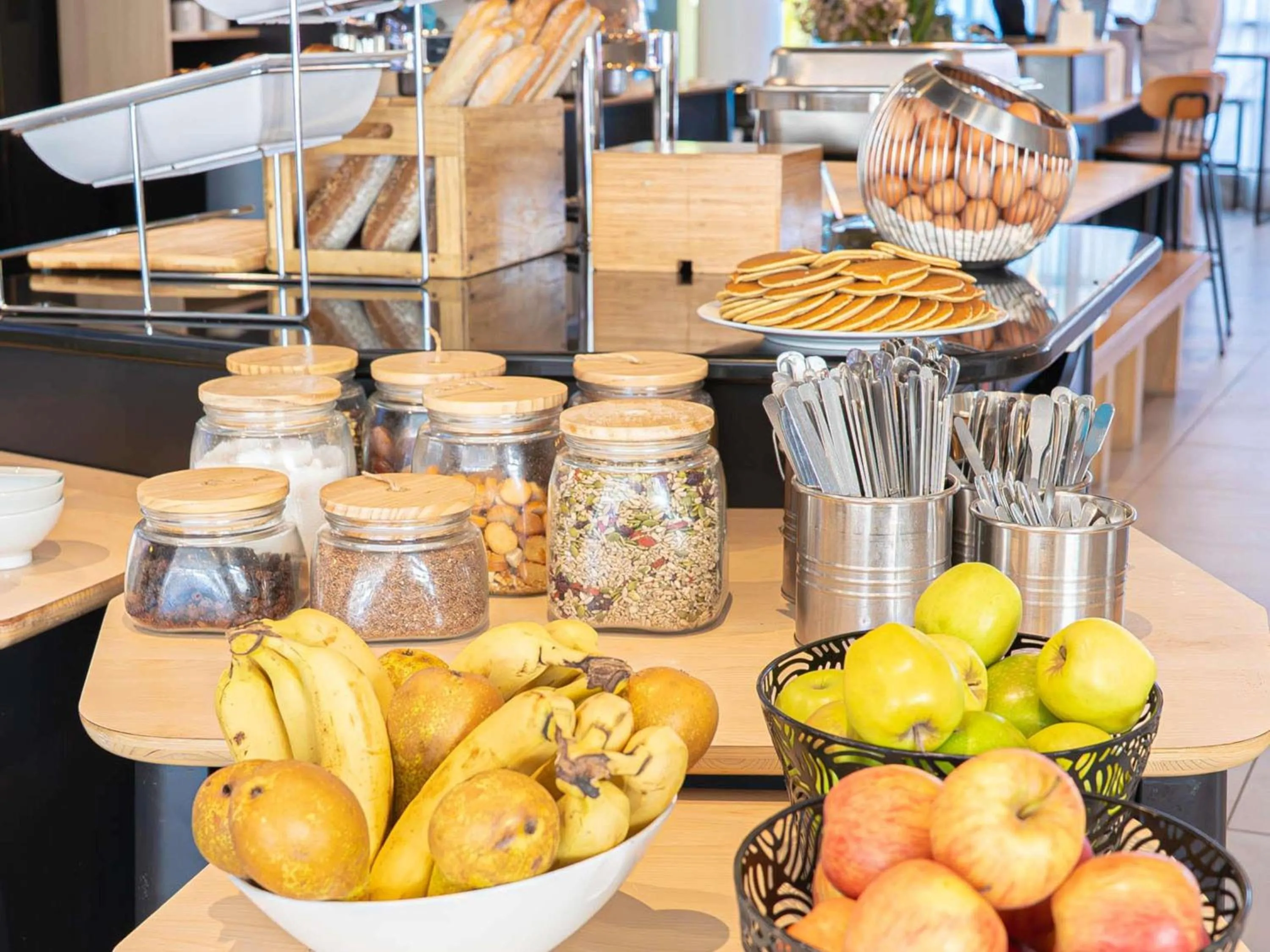 Breakfast in Novotel Suites Paris Montreuil Vincennes