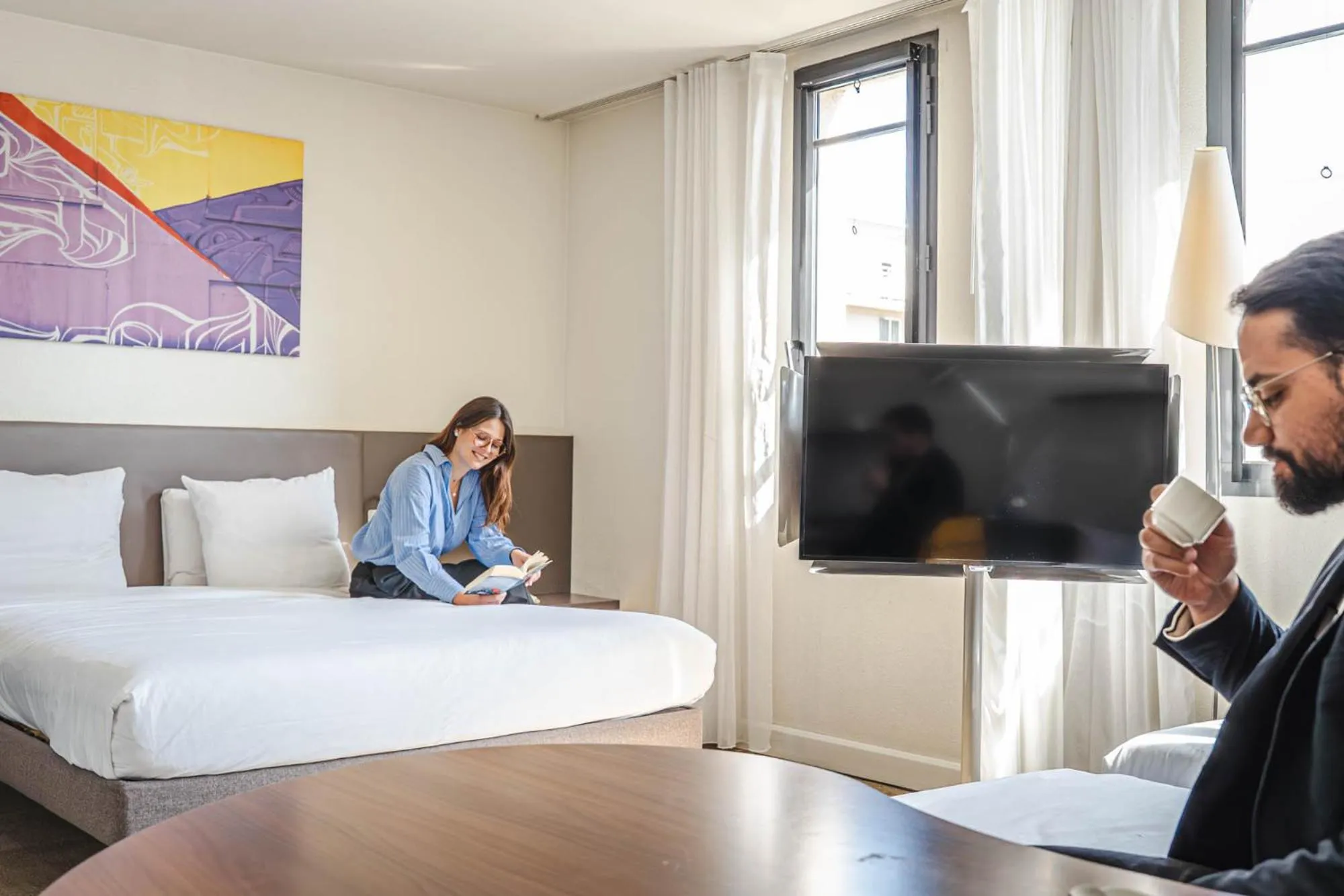 Communal lounge/ TV room, Bed in Novotel Suites Paris Montreuil Vincennes