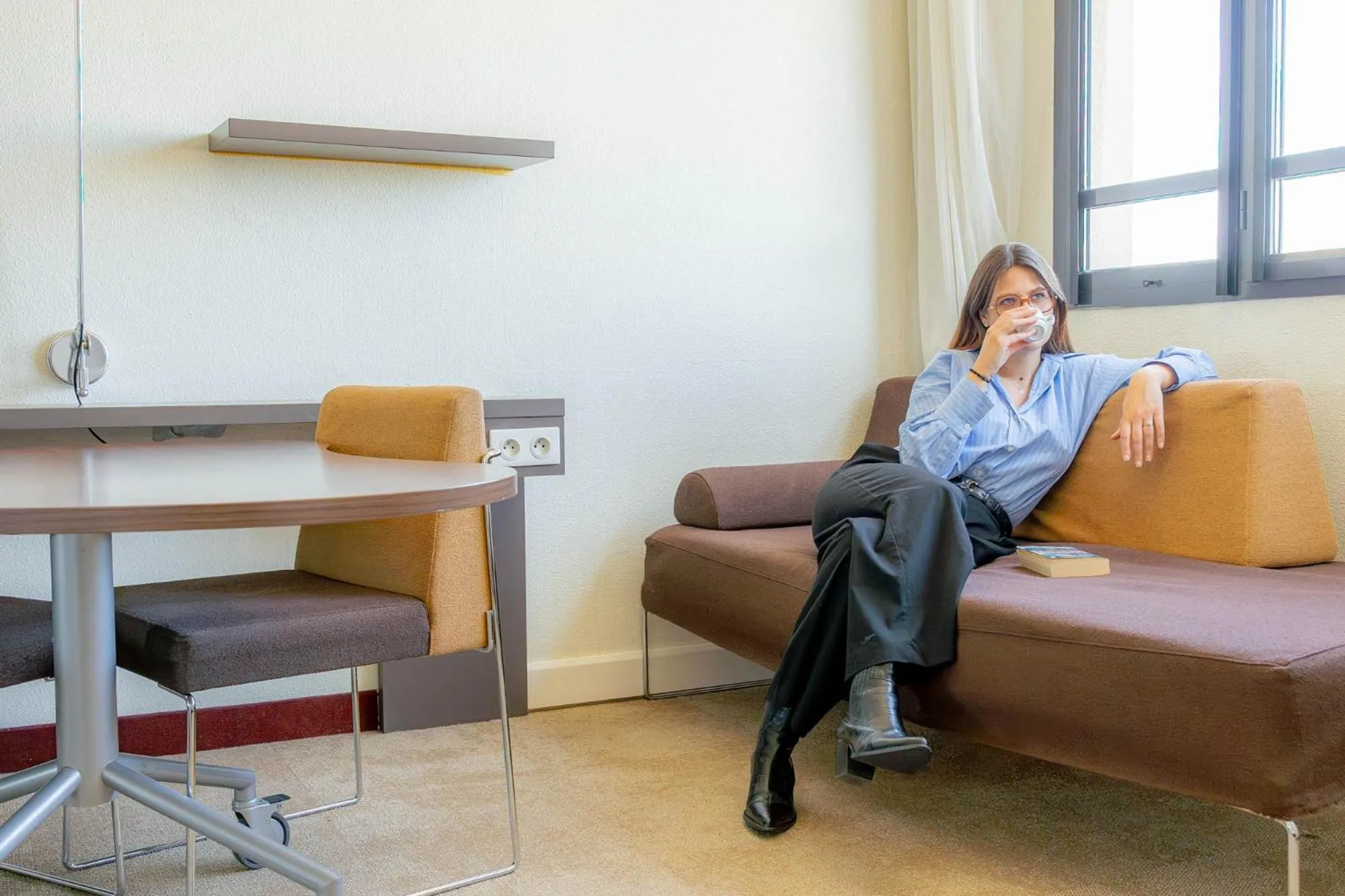 TV and multimedia in Novotel Suites Paris Montreuil Vincennes