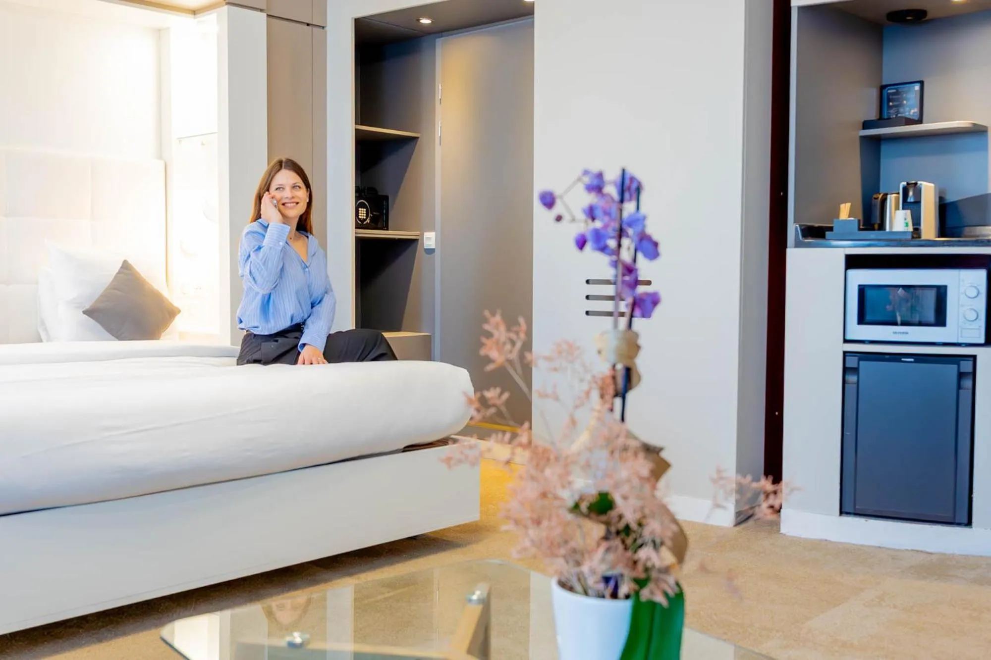 Bed in Novotel Suites Paris Montreuil Vincennes