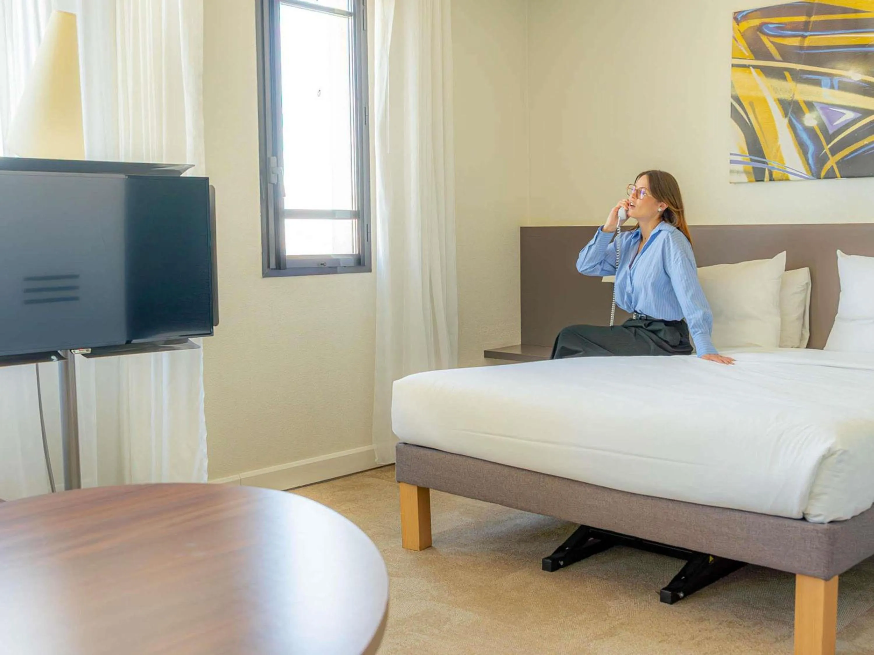 Bedroom, Bed in Novotel Suites Paris Montreuil Vincennes