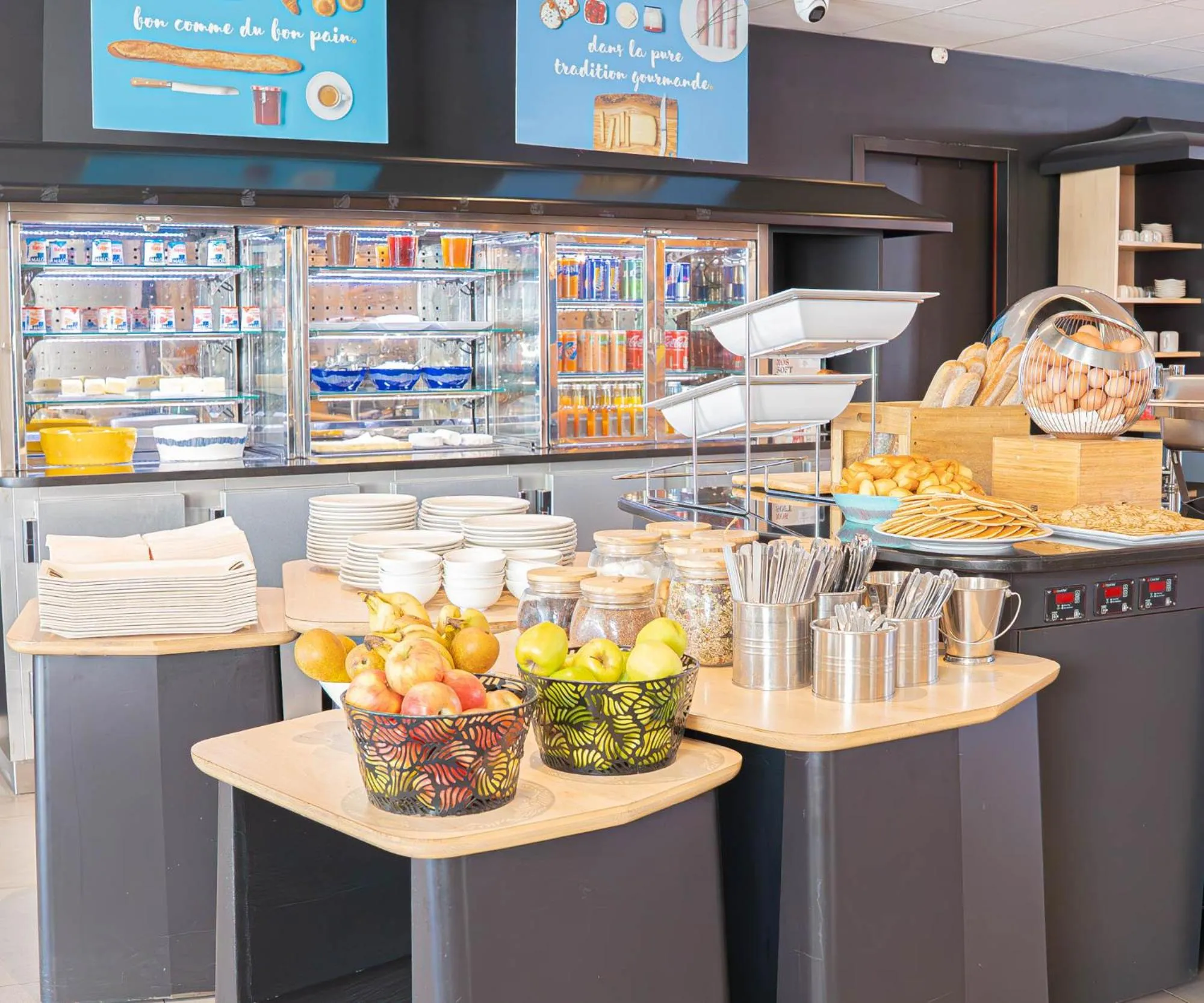 Breakfast in Novotel Suites Paris Montreuil Vincennes