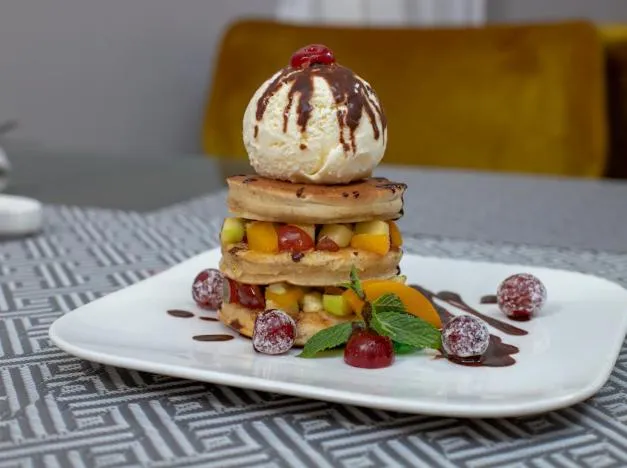 Food in Oak Plaza Hotels East Airport