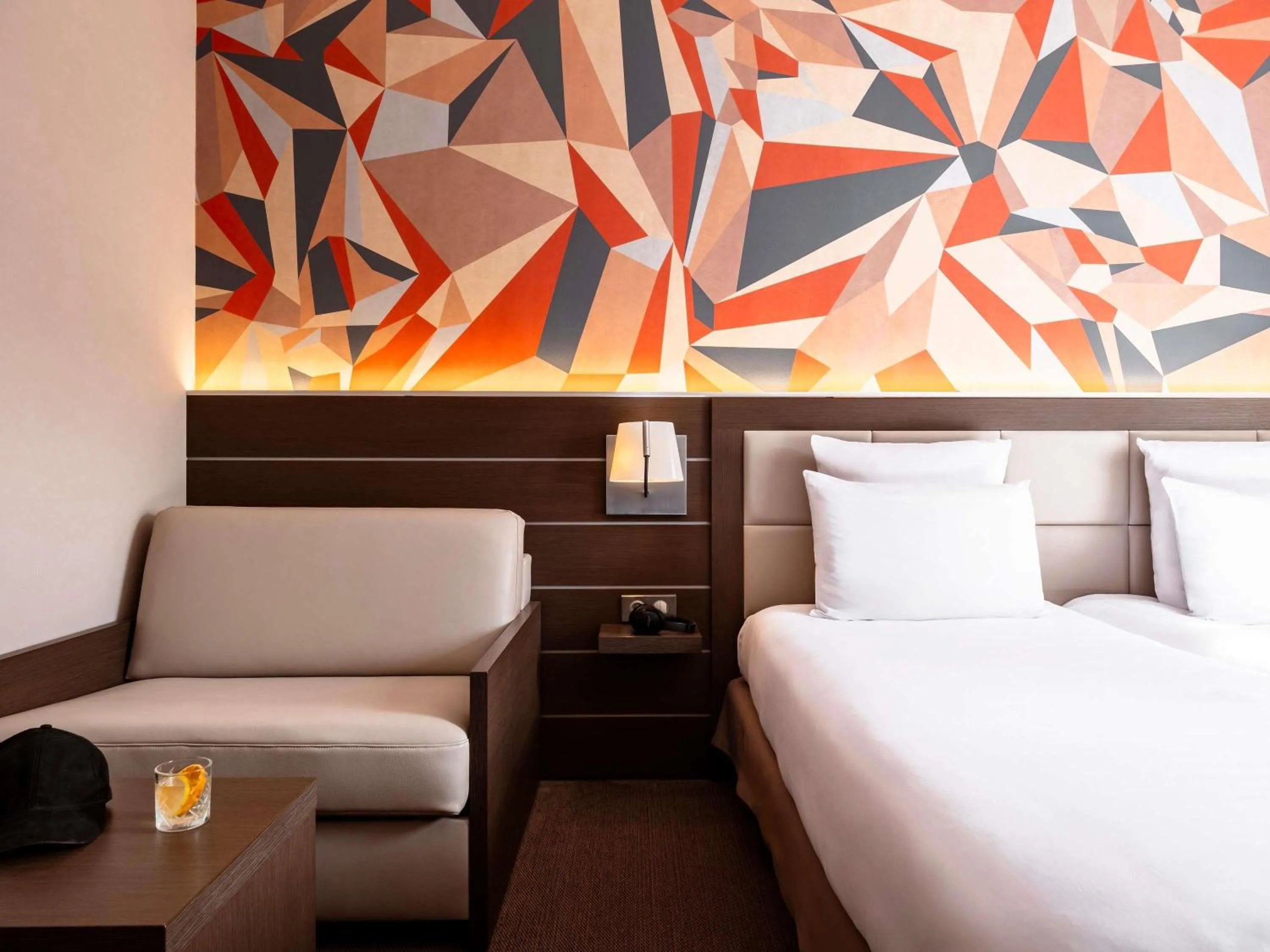 Bedroom, Bed in Mercure Bayeux Omaha Beach