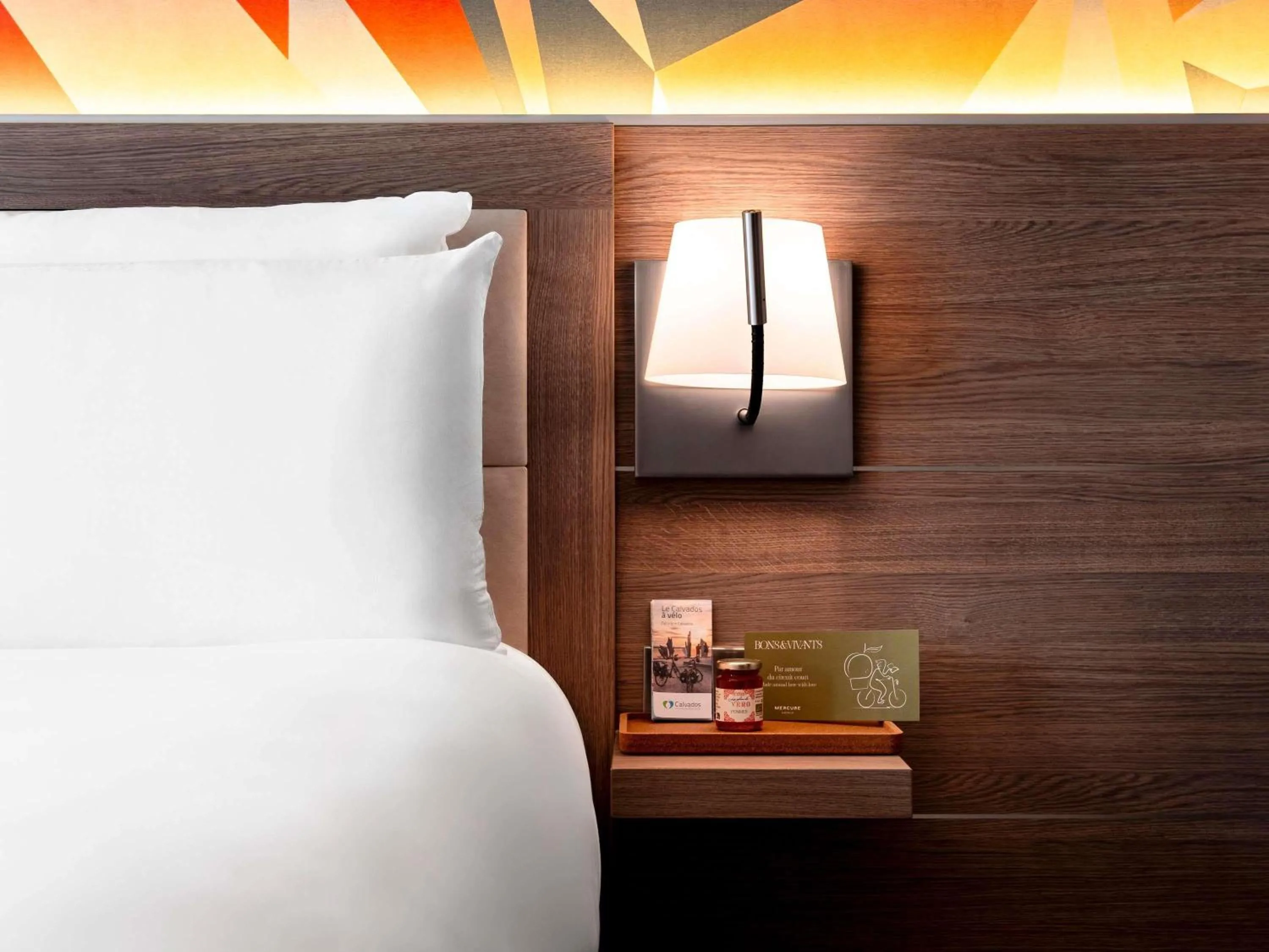 Bedroom, Bed in Mercure Bayeux Omaha Beach