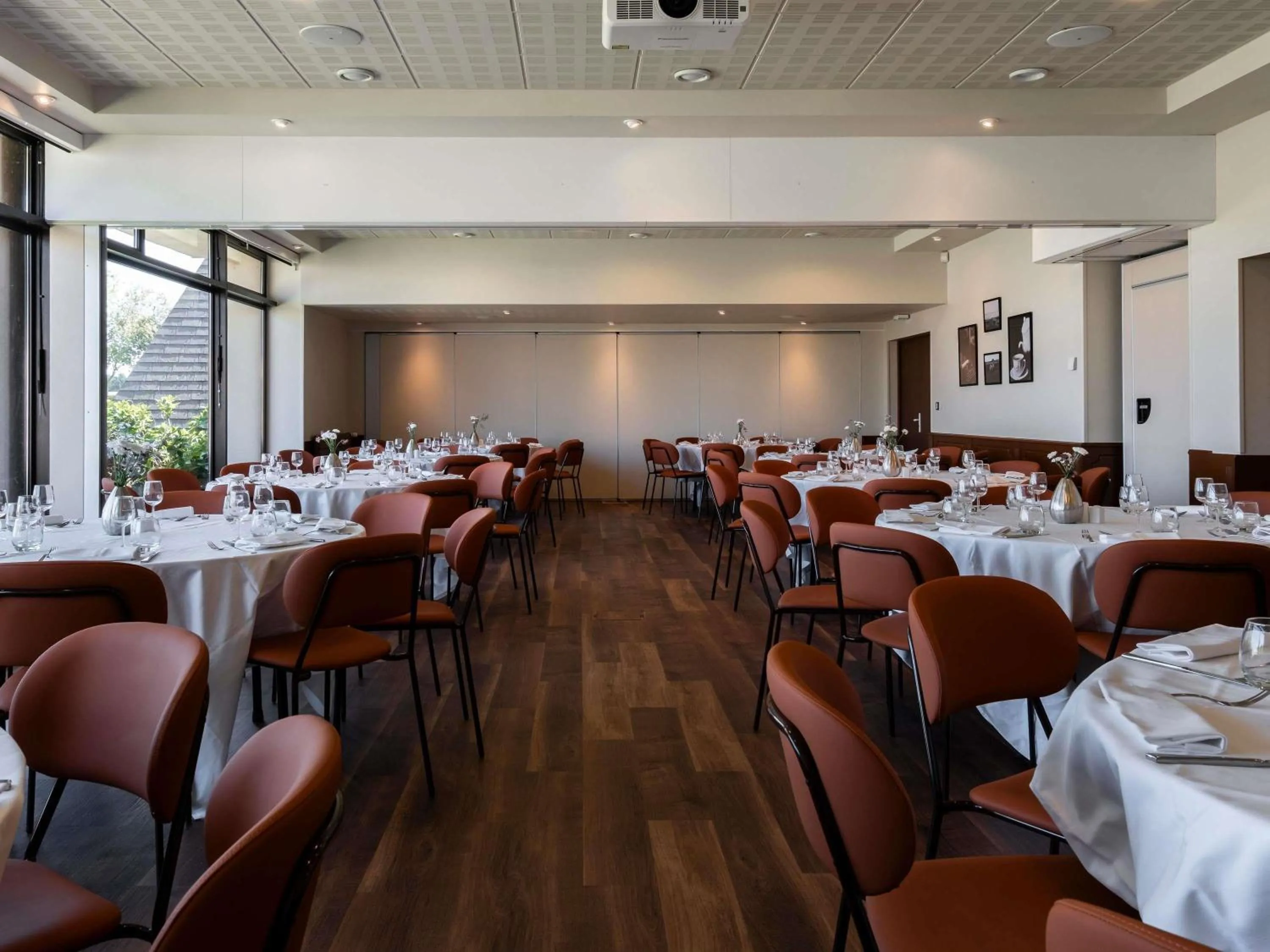Meeting/conference room in Mercure Bayeux Omaha Beach