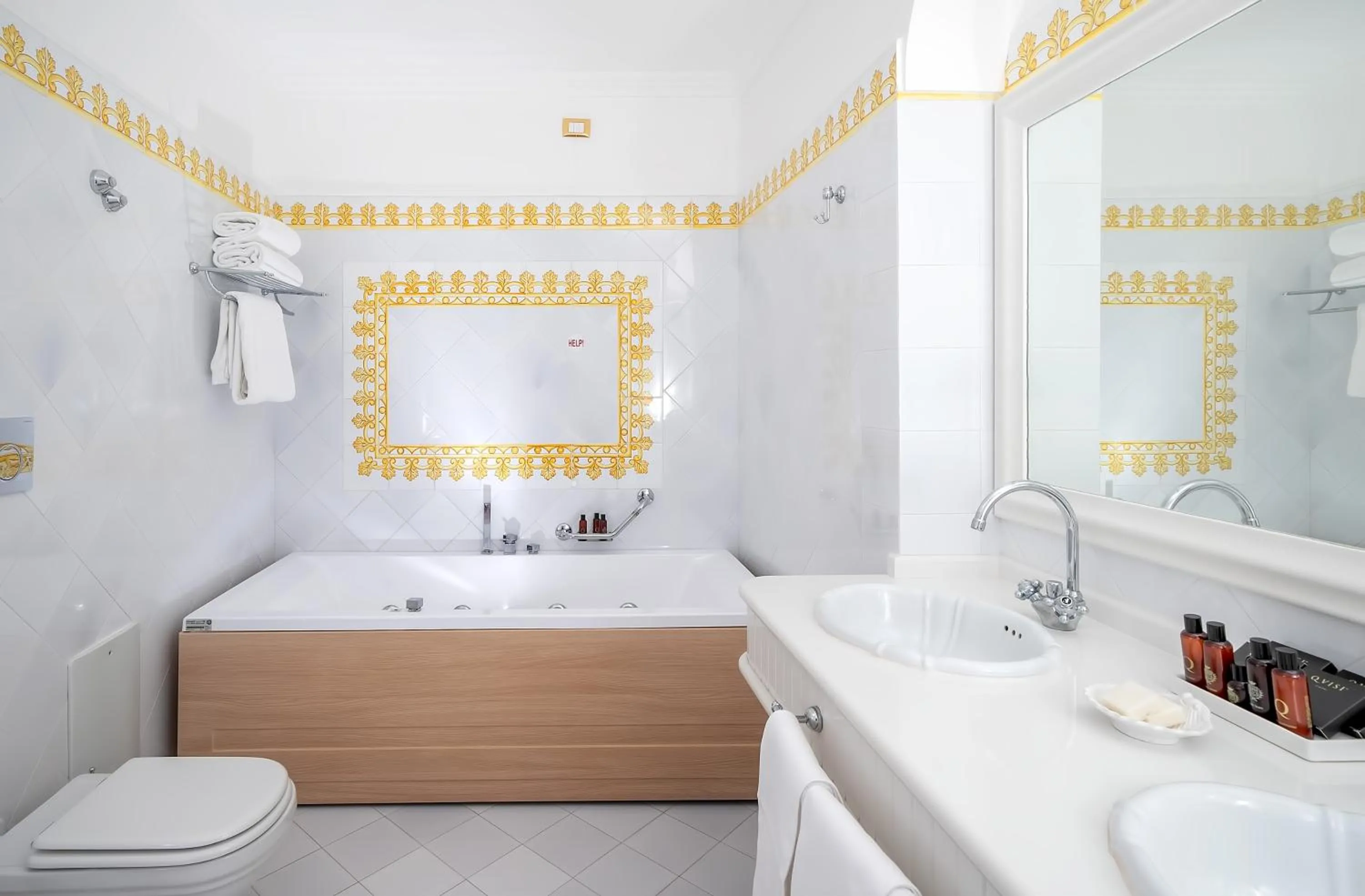 Shower in Hotel Quisisana