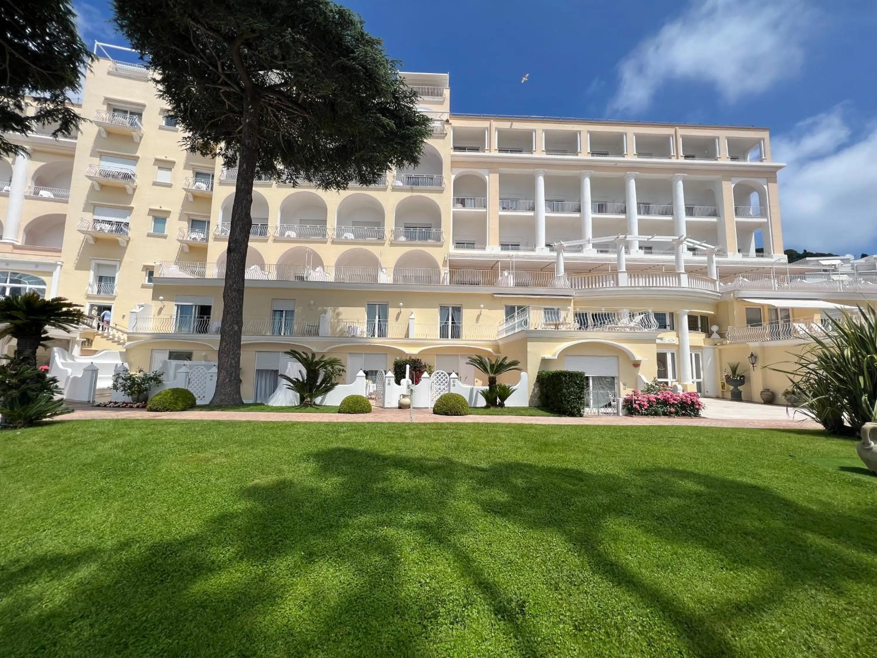 Property building in Hotel Quisisana