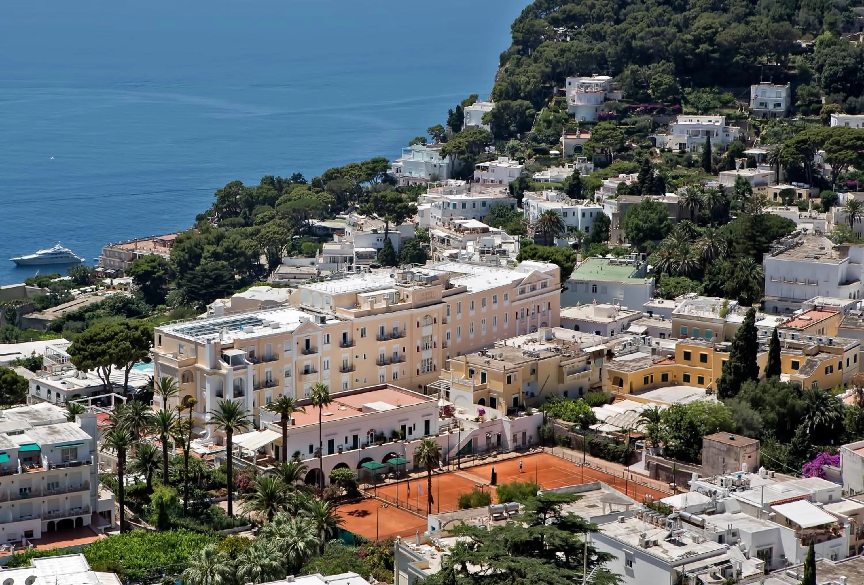 Property building in Hotel Quisisana