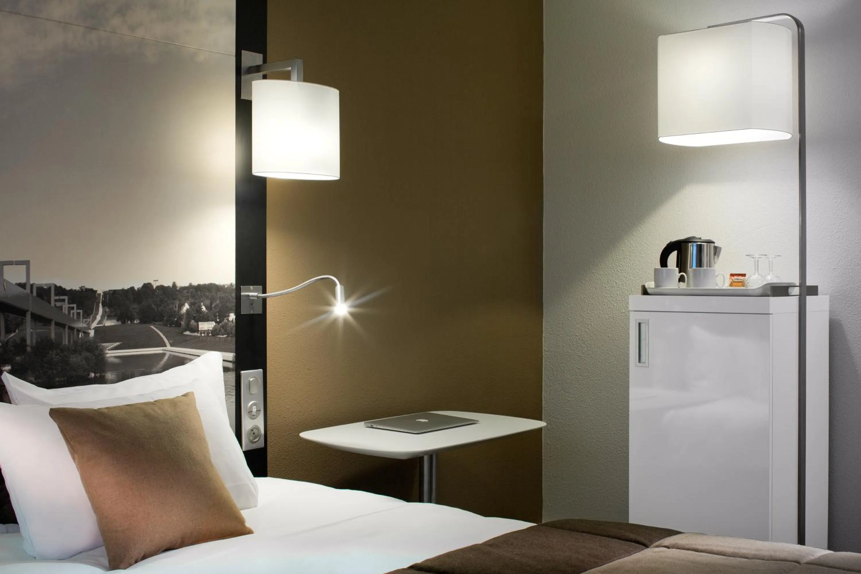 Bedroom, Bed in Mercure Cergy Pontoise Centre