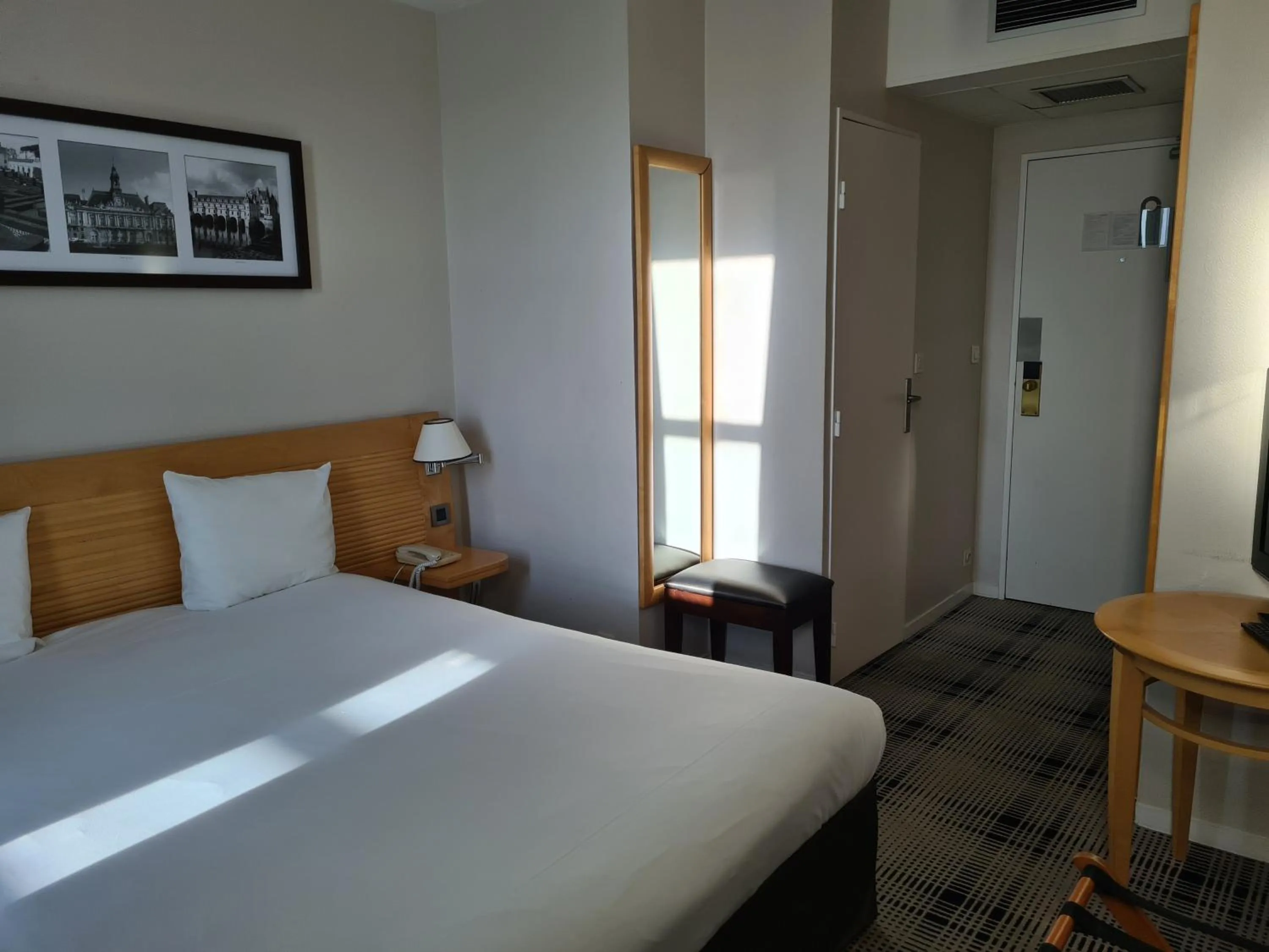 Bed in Mercure Tours Centre Gare et Congrès