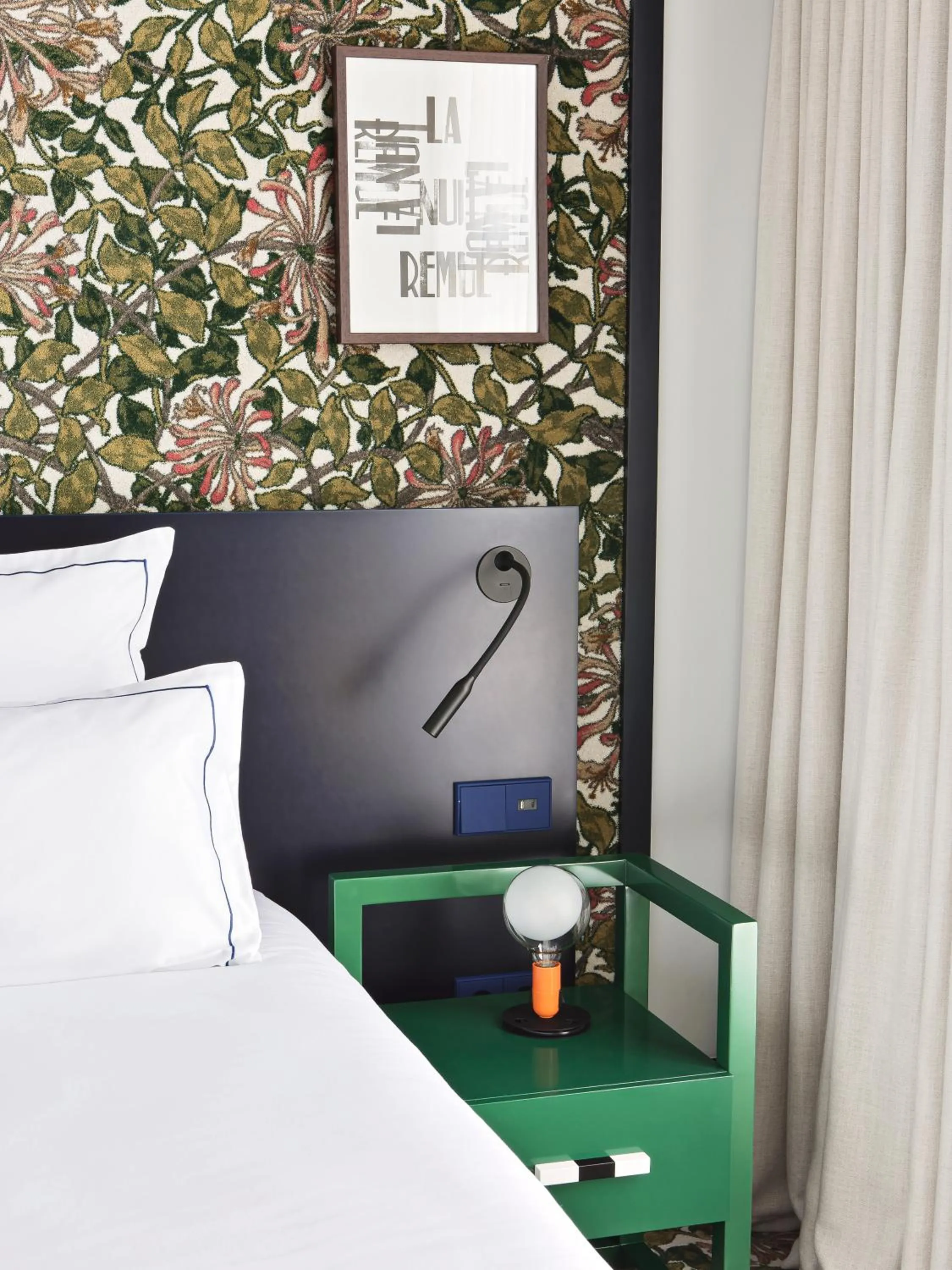 Bed in Hôtel Rosalie