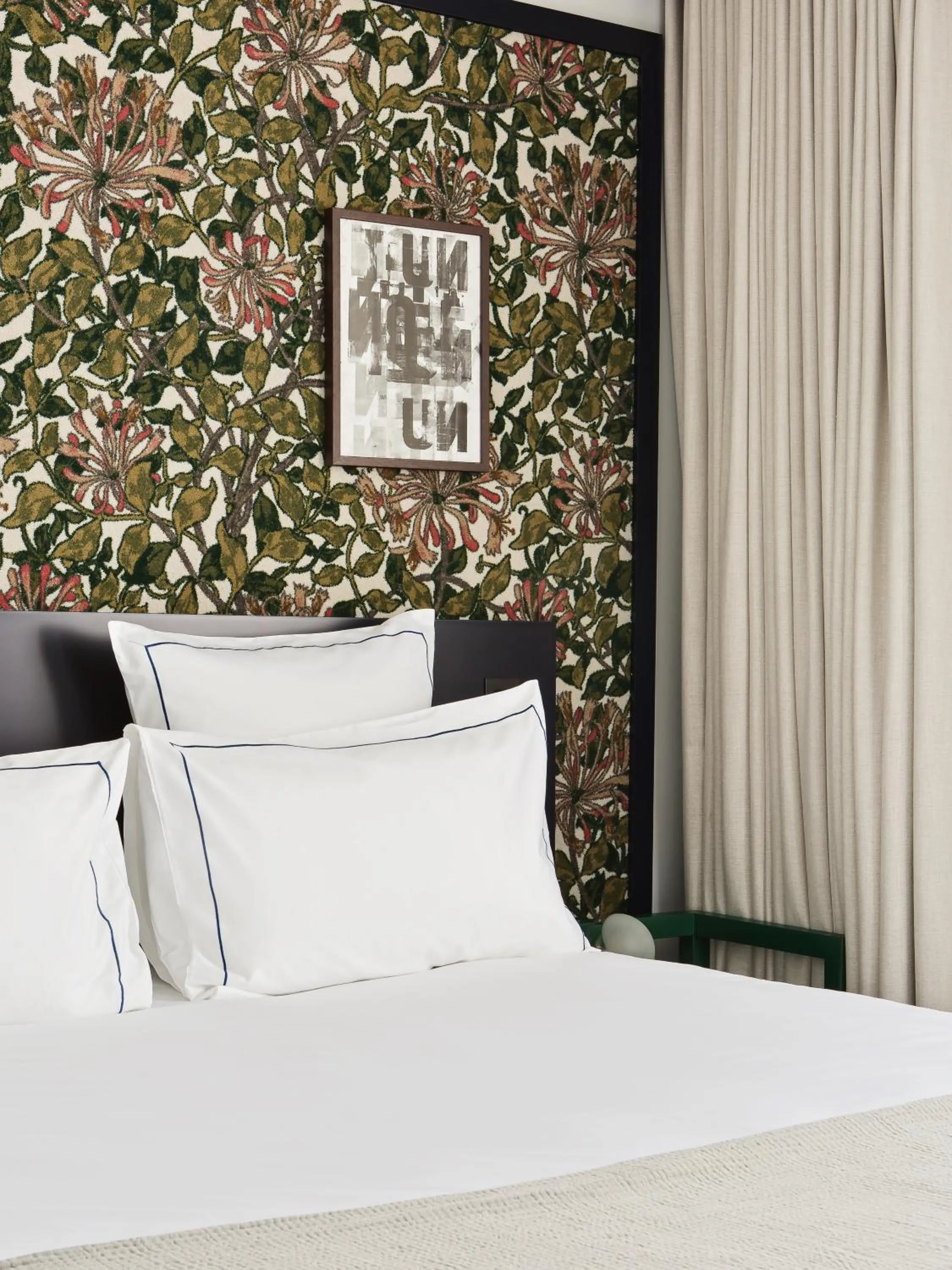 Bed in Hôtel Rosalie