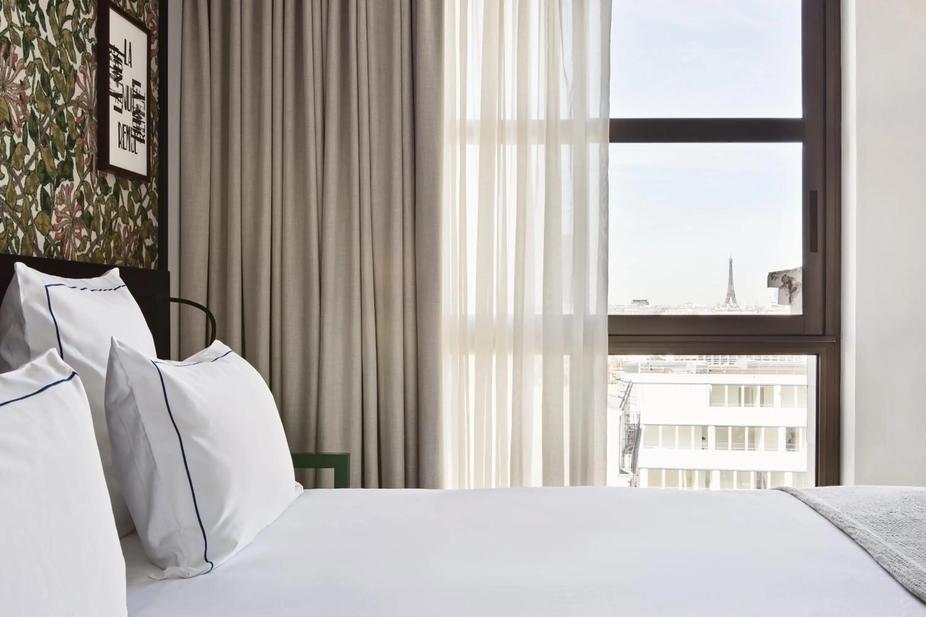 Nearby landmark, Bed in Hôtel Rosalie