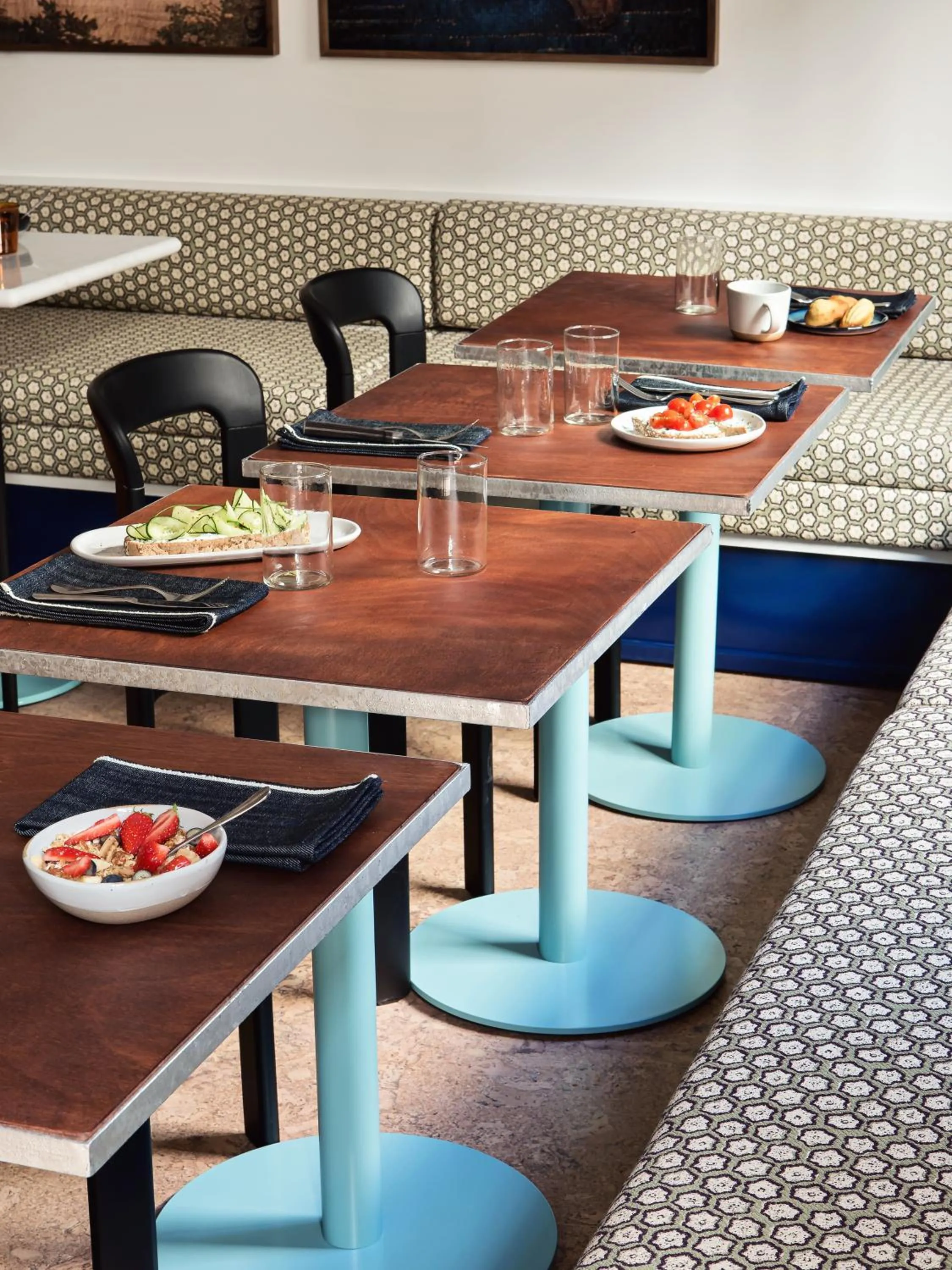 Restaurant/places to eat in Hôtel Rosalie