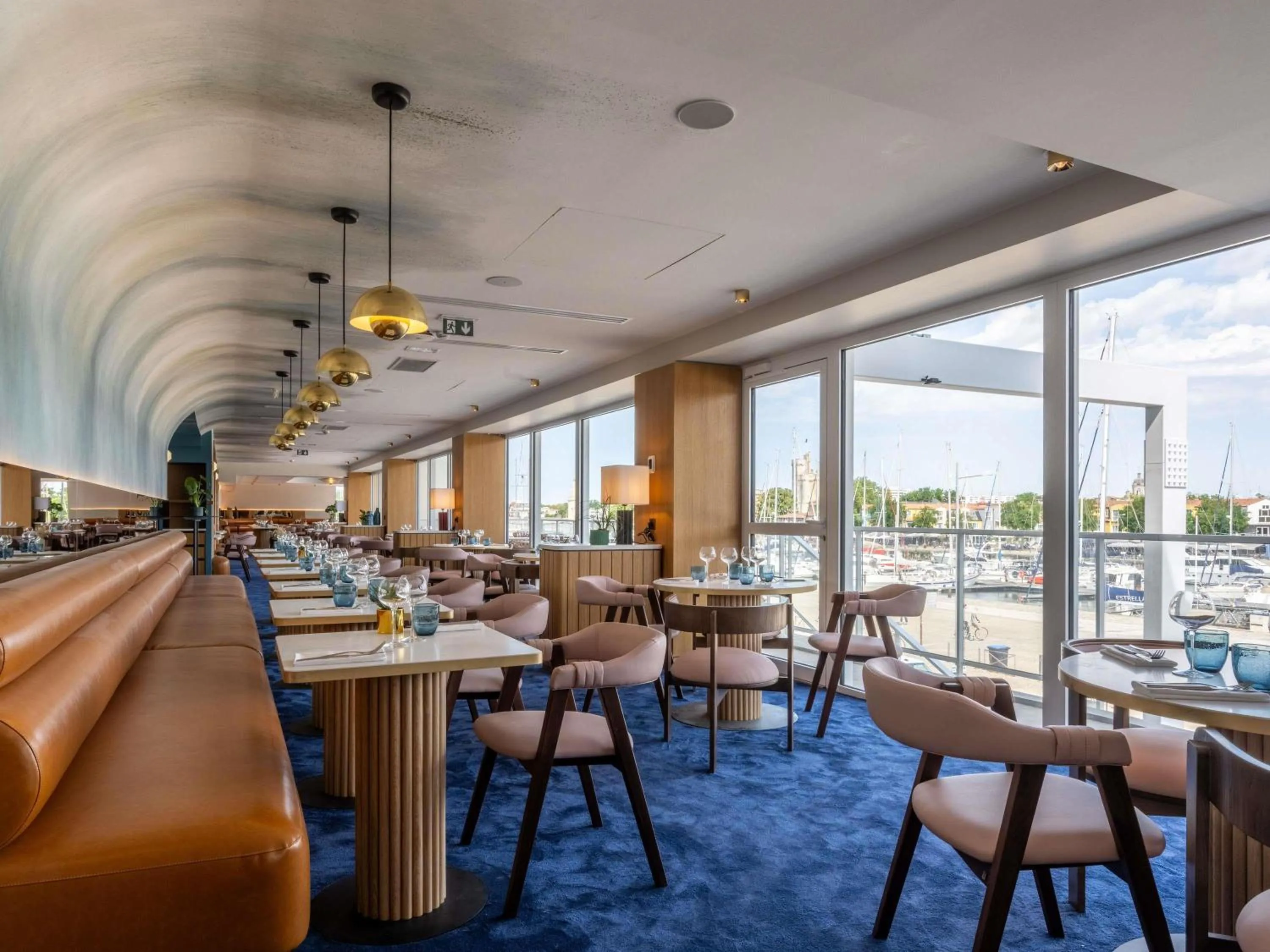 Restaurant/places to eat in Mercure La Rochelle Vieux Port