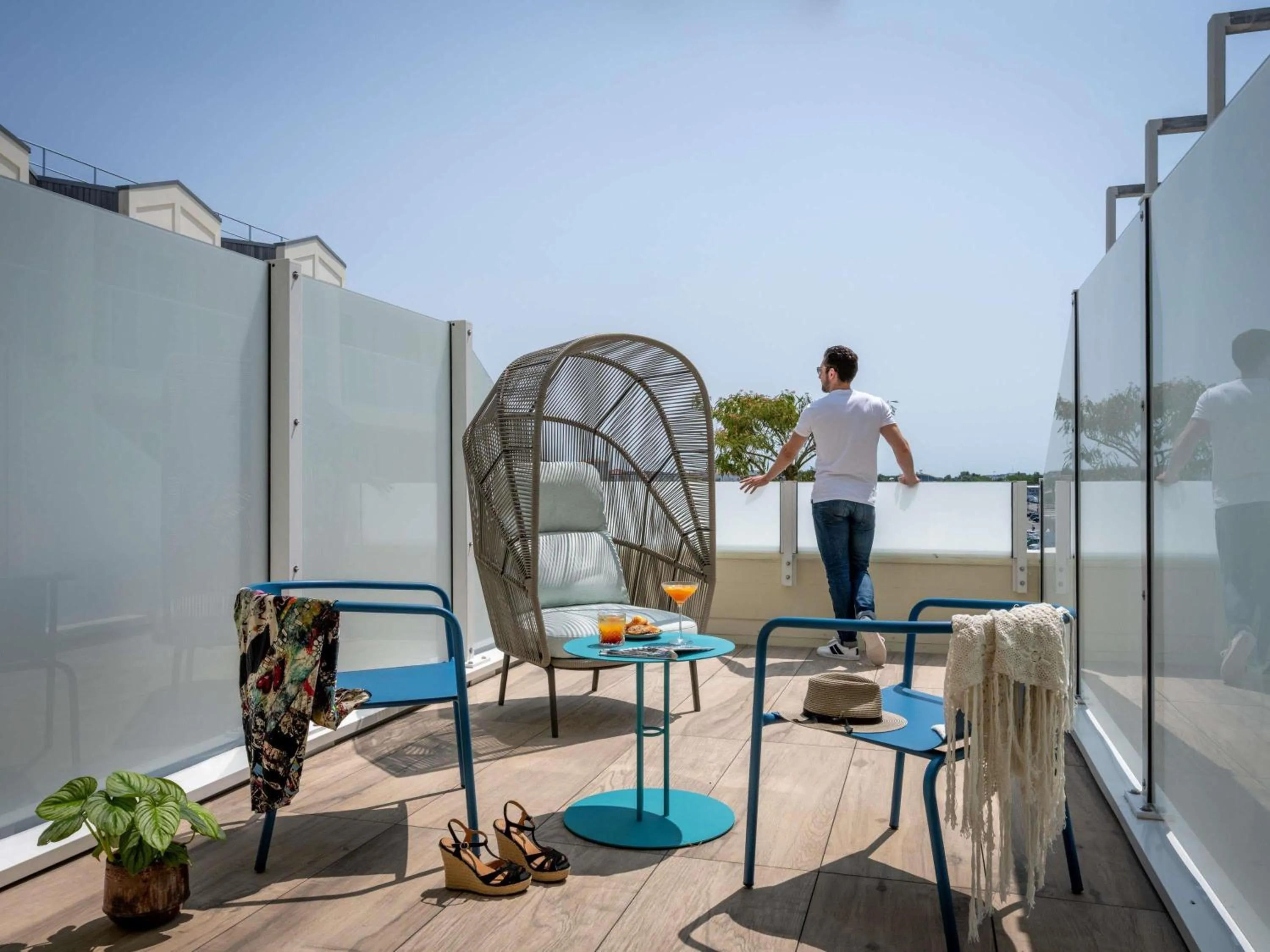 Bedroom in Mercure La Rochelle Vieux Port