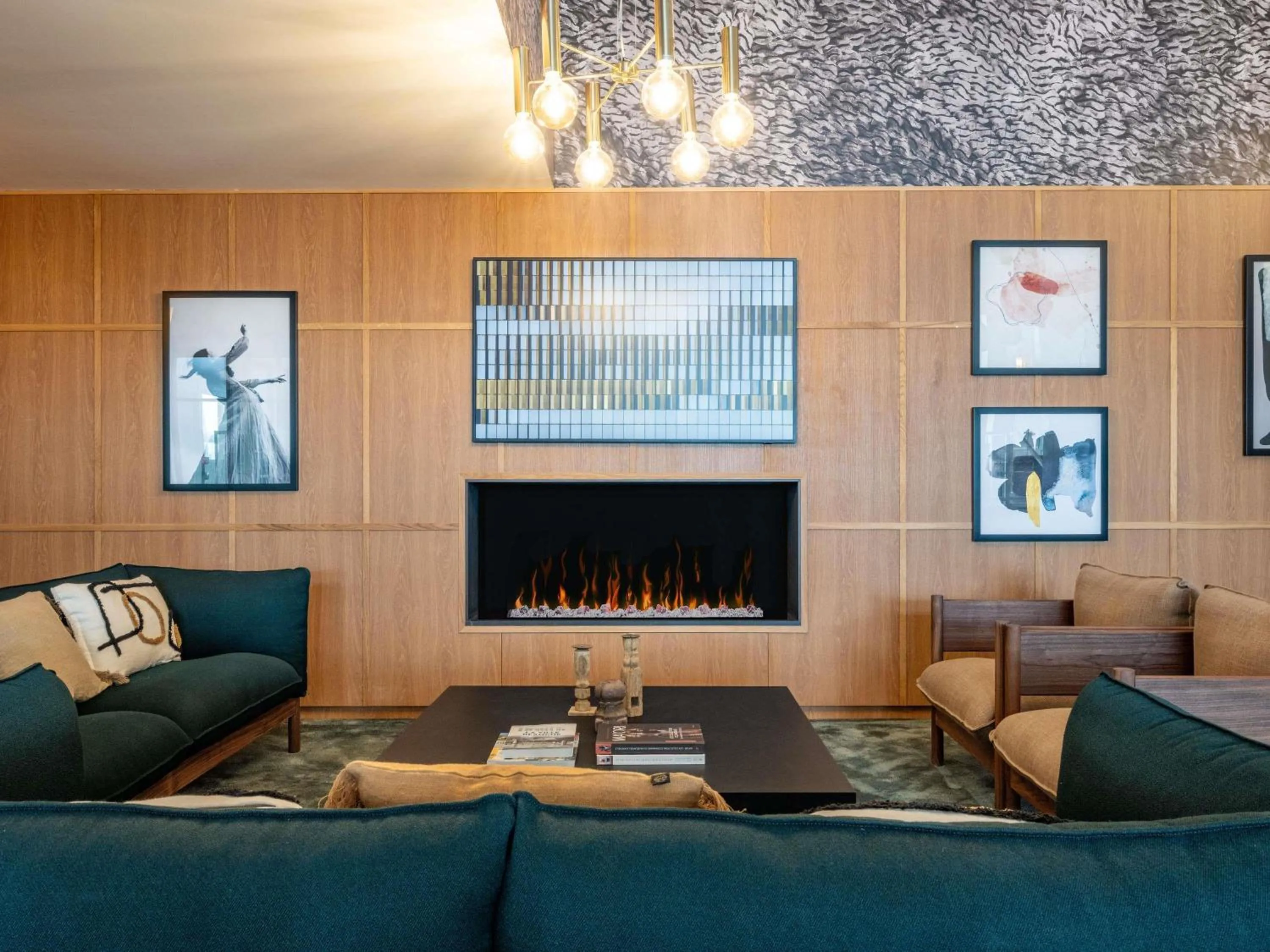 Property building in Mercure La Rochelle Vieux Port