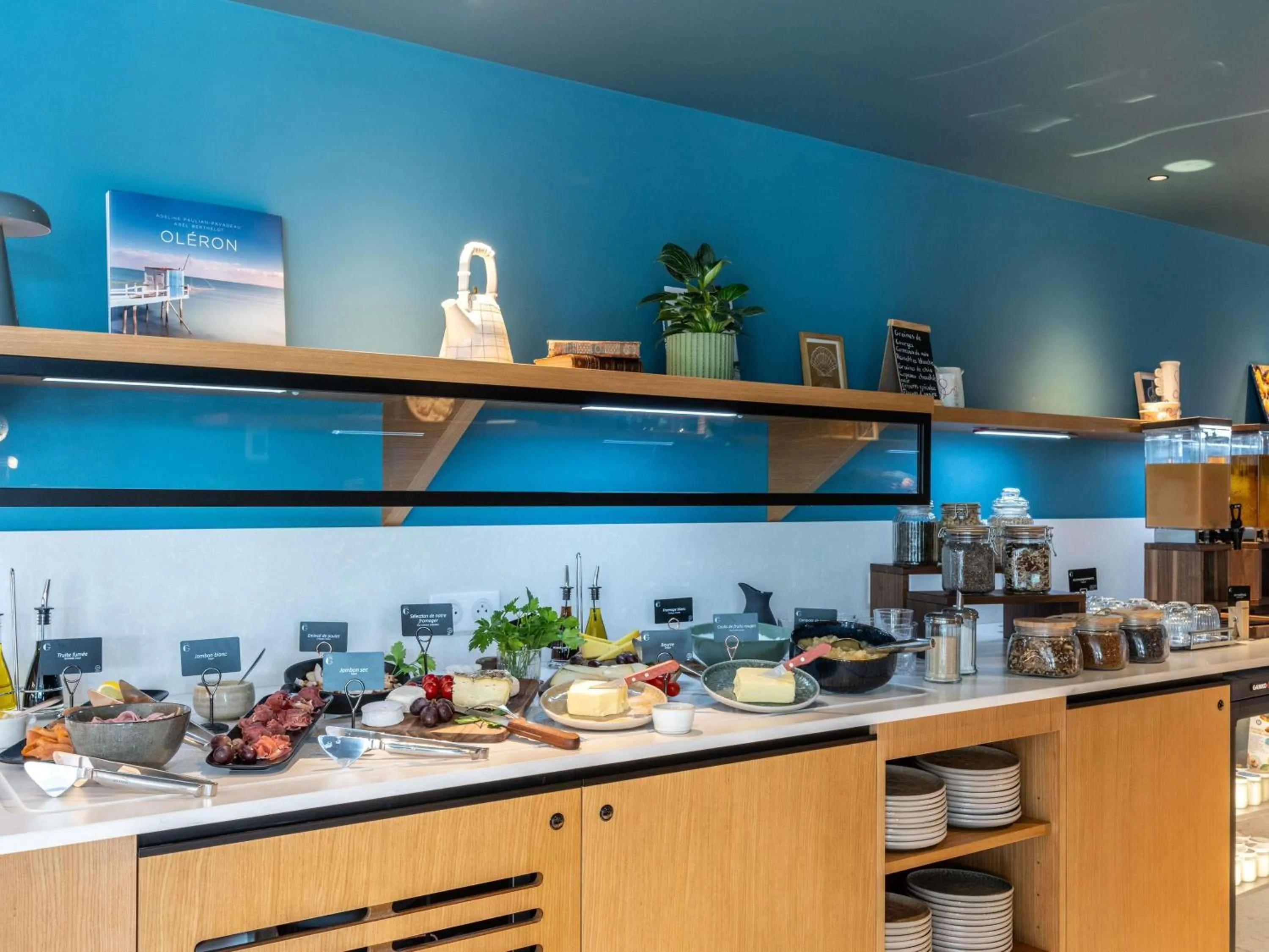 Breakfast in Mercure La Rochelle Vieux Port