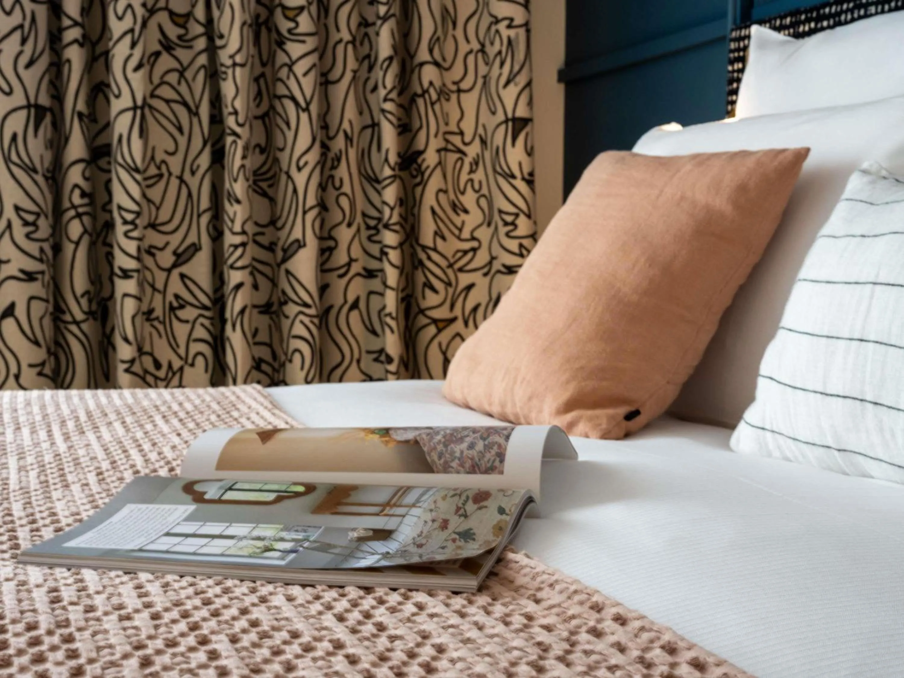 Bedroom, Bed in Mercure La Rochelle Vieux Port