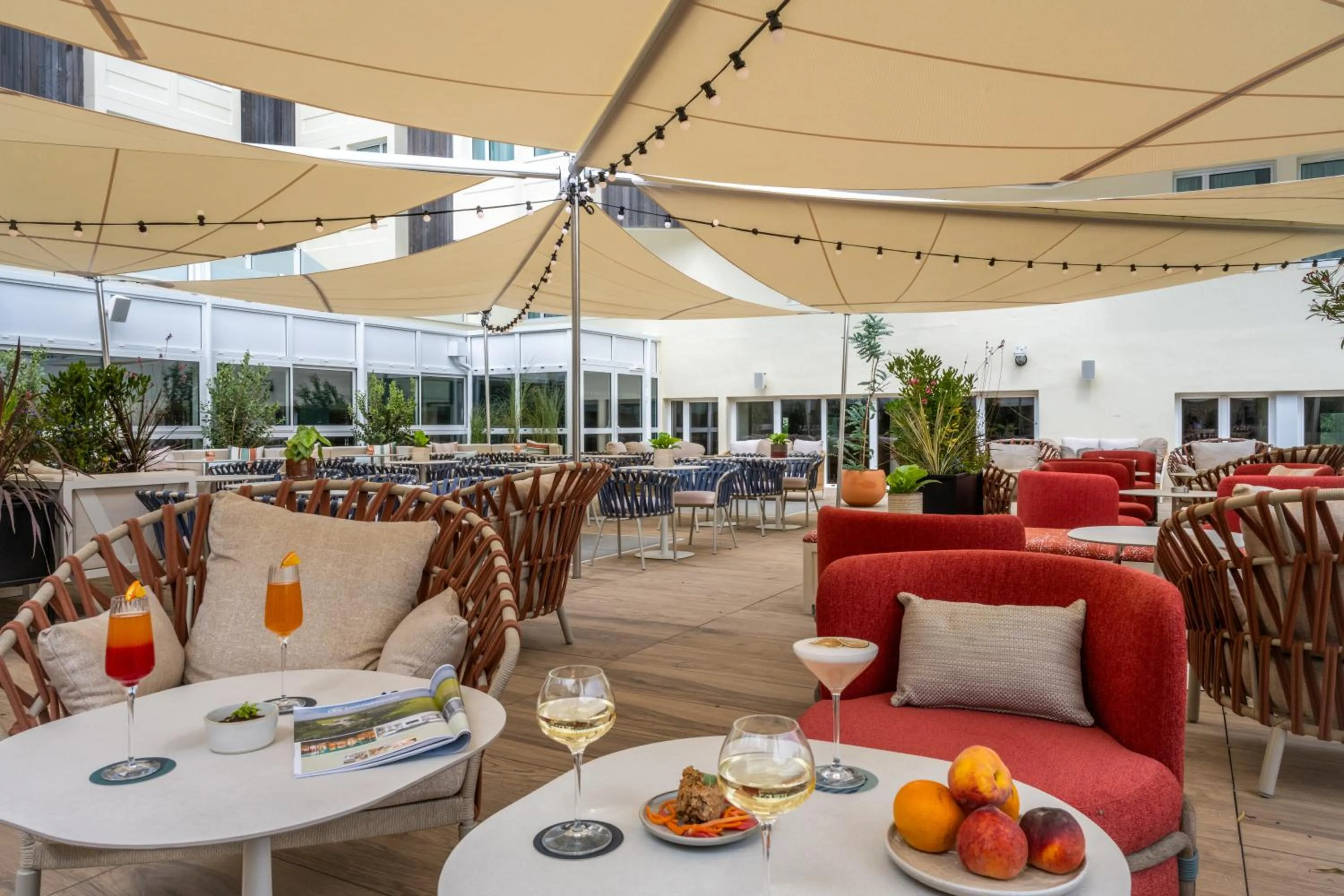 Restaurant/places to eat in Mercure La Rochelle Vieux Port