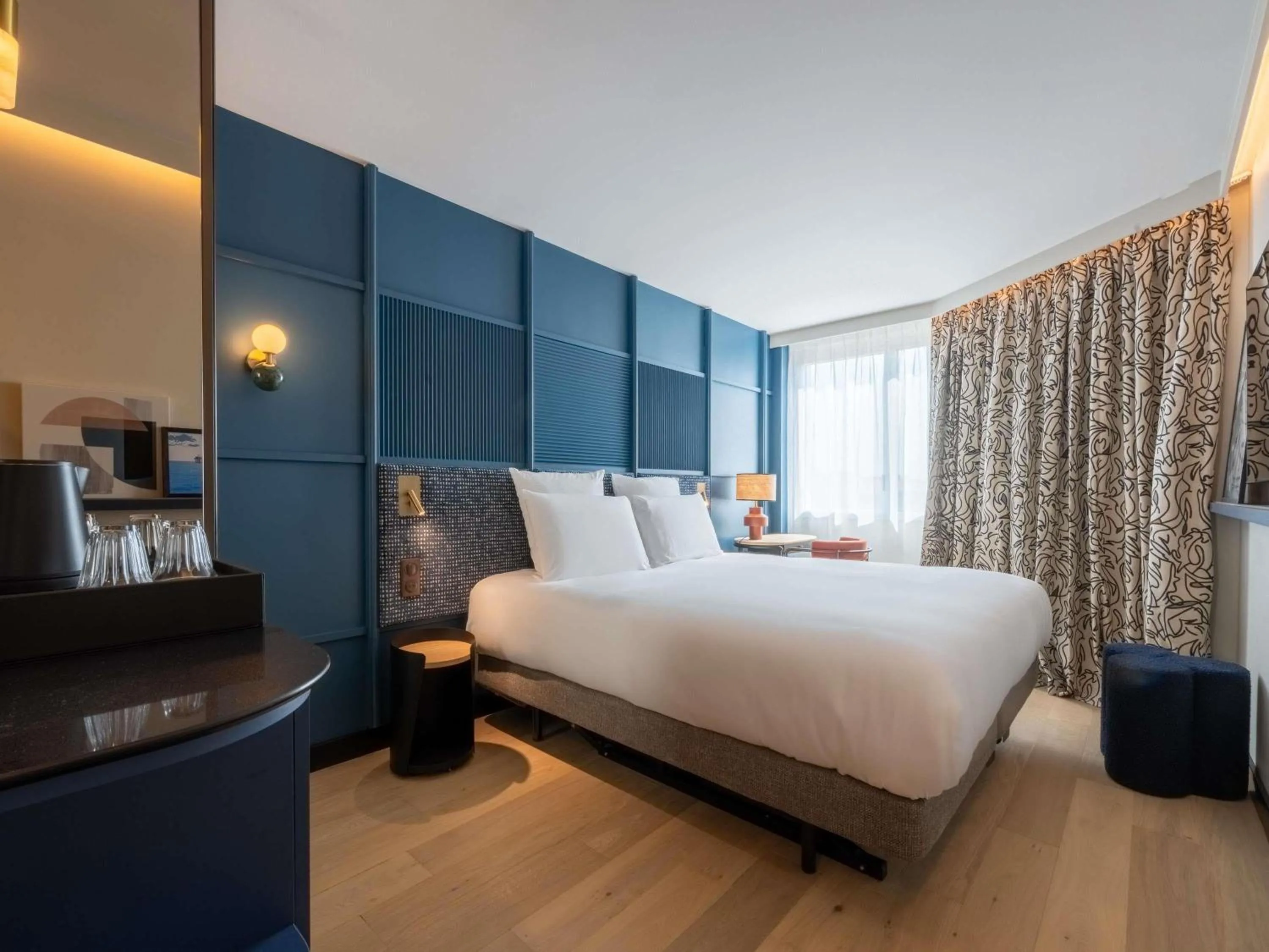 Bedroom, Bed in Mercure La Rochelle Vieux Port