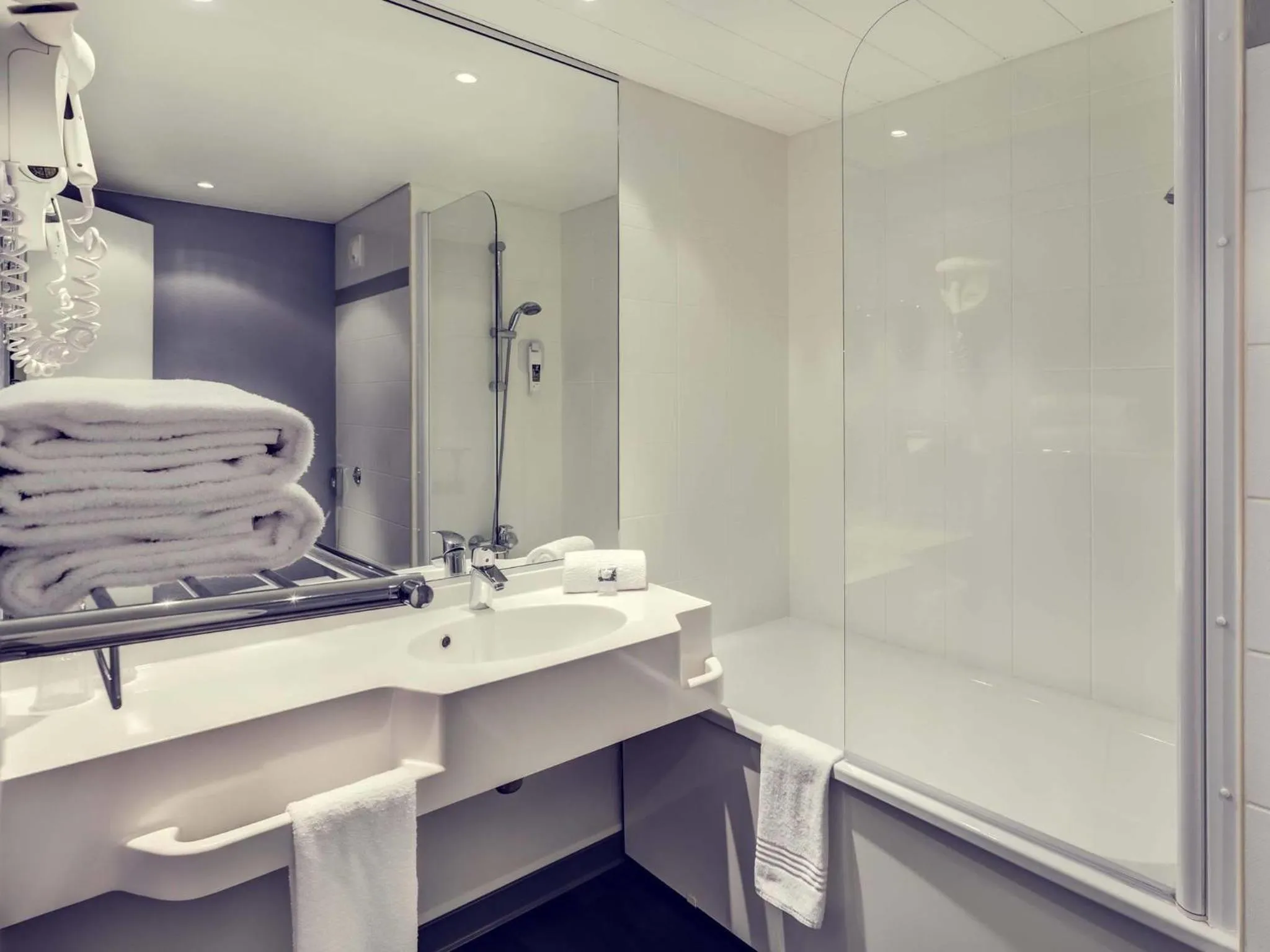 Bedroom in ibis Styles Beauvais