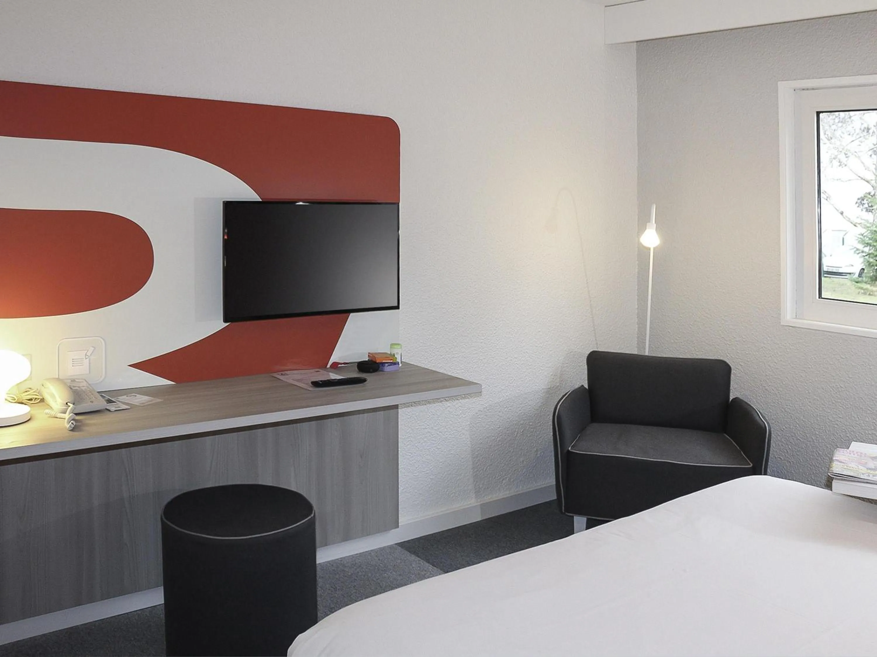 Bedroom, Bed in ibis Styles Beauvais