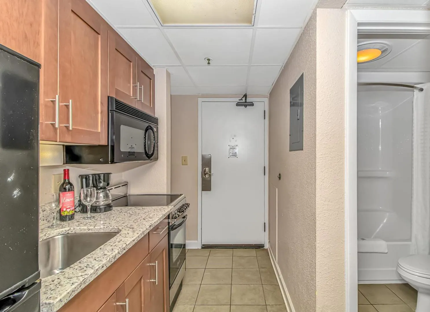 Kitchen or kitchenette in Holiday Pavilion 405