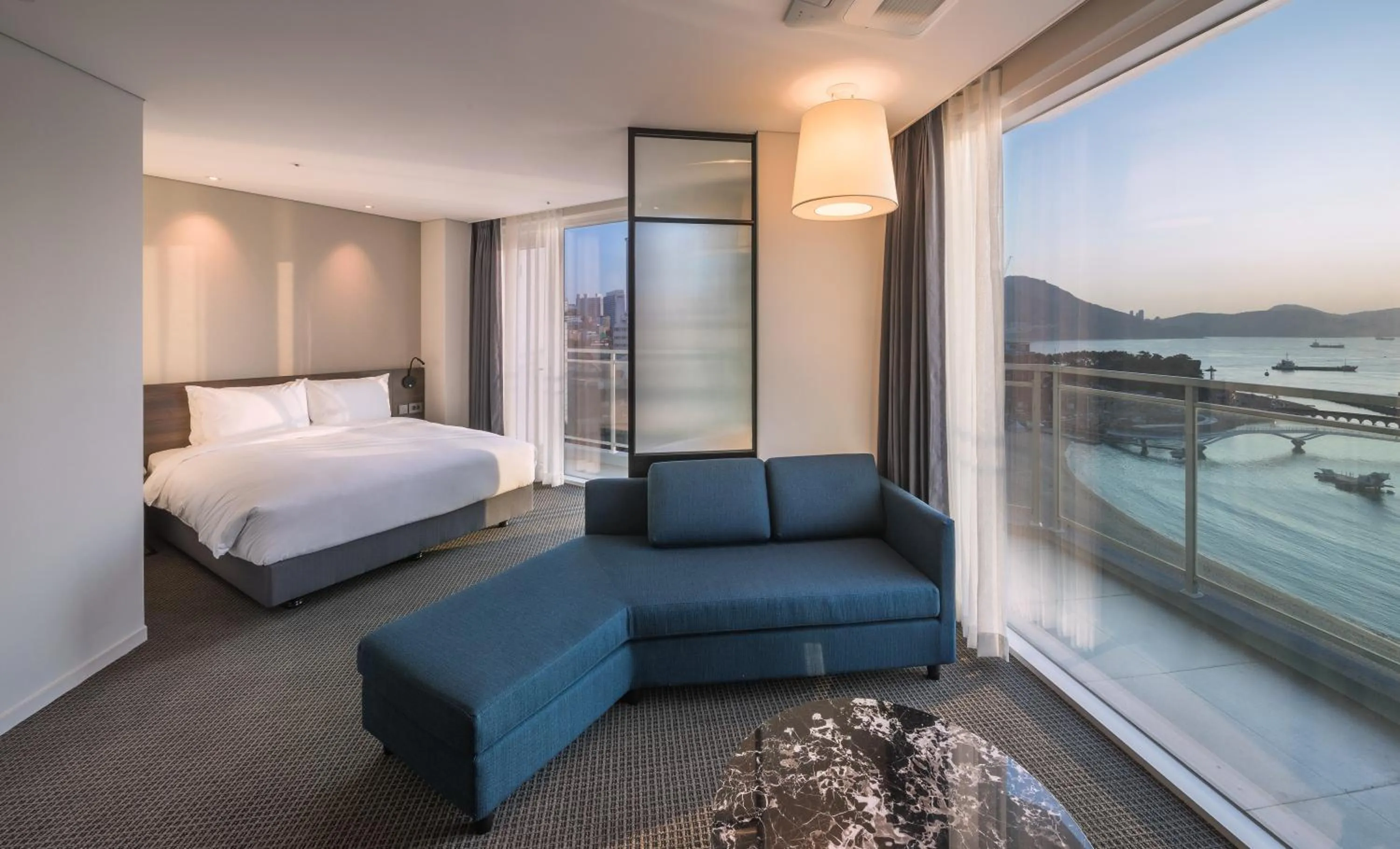 Photo of the whole room, Bed in Grab The Ocean Songdo