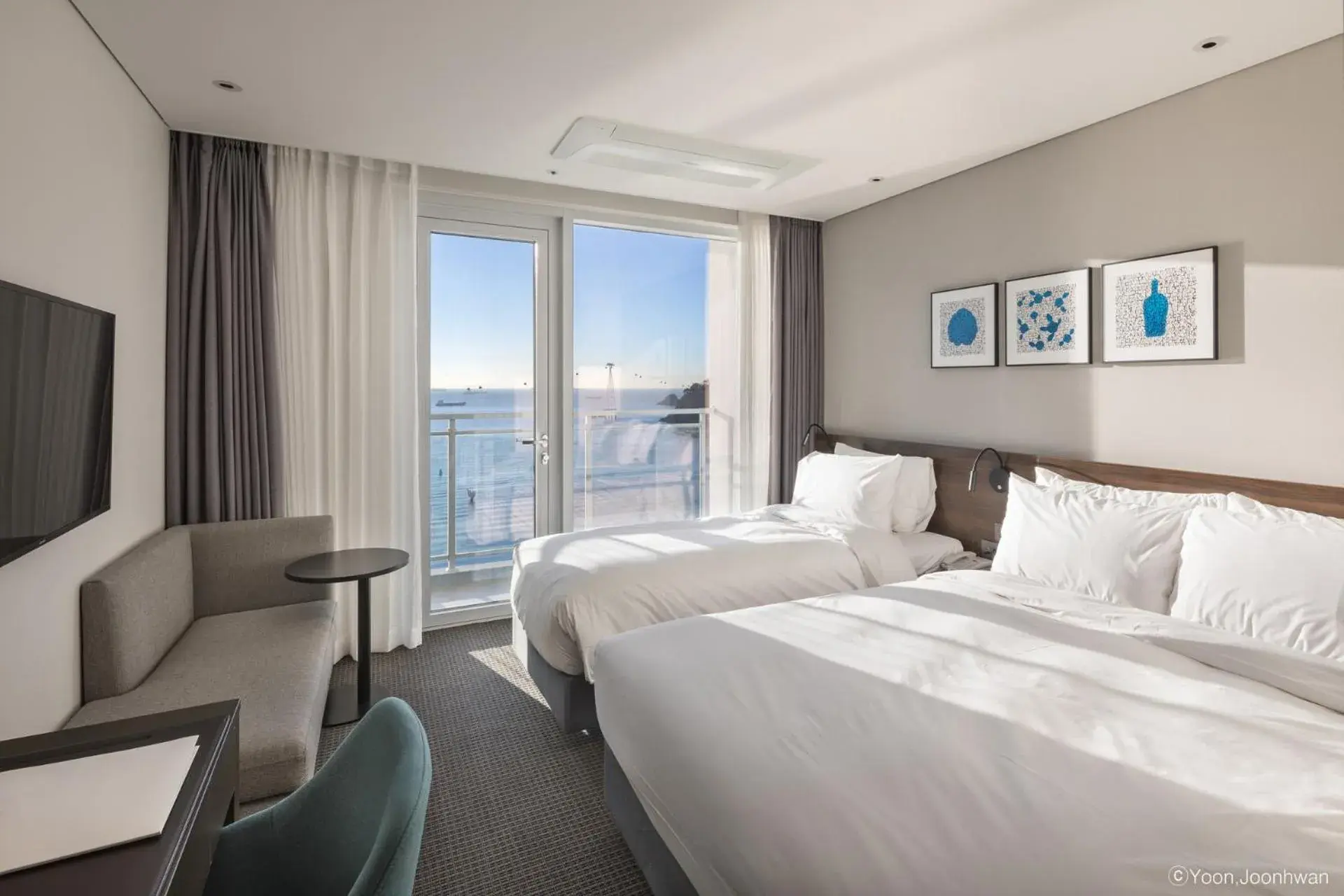 Deluxe Family Twin Room with Sea View and Terrace in Grab The Ocean Songdo Deluxe Family Twin Room with Sea View and Terrace in Grab The Ocean Songdo