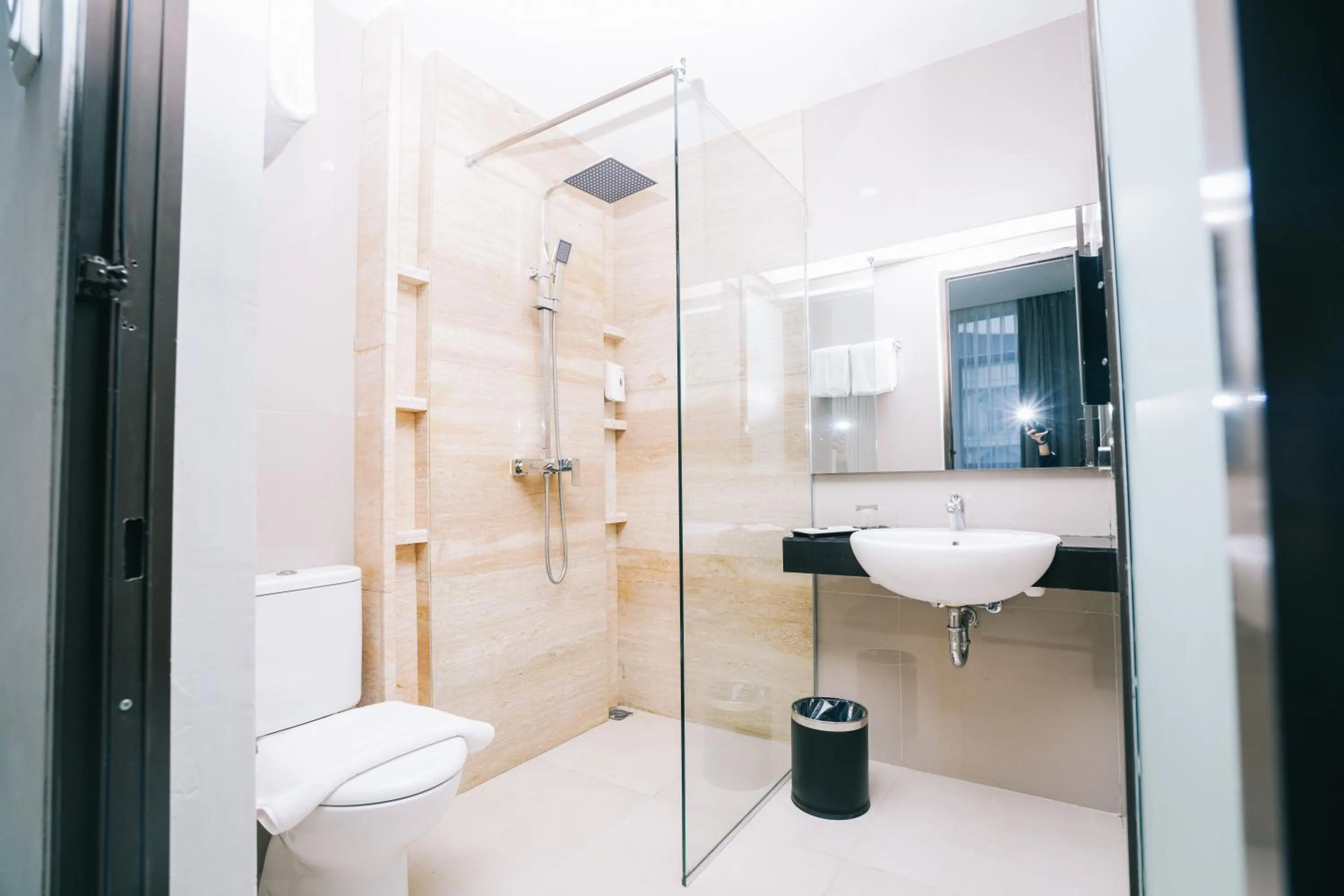 Shower in Alam Hotel by Cordela