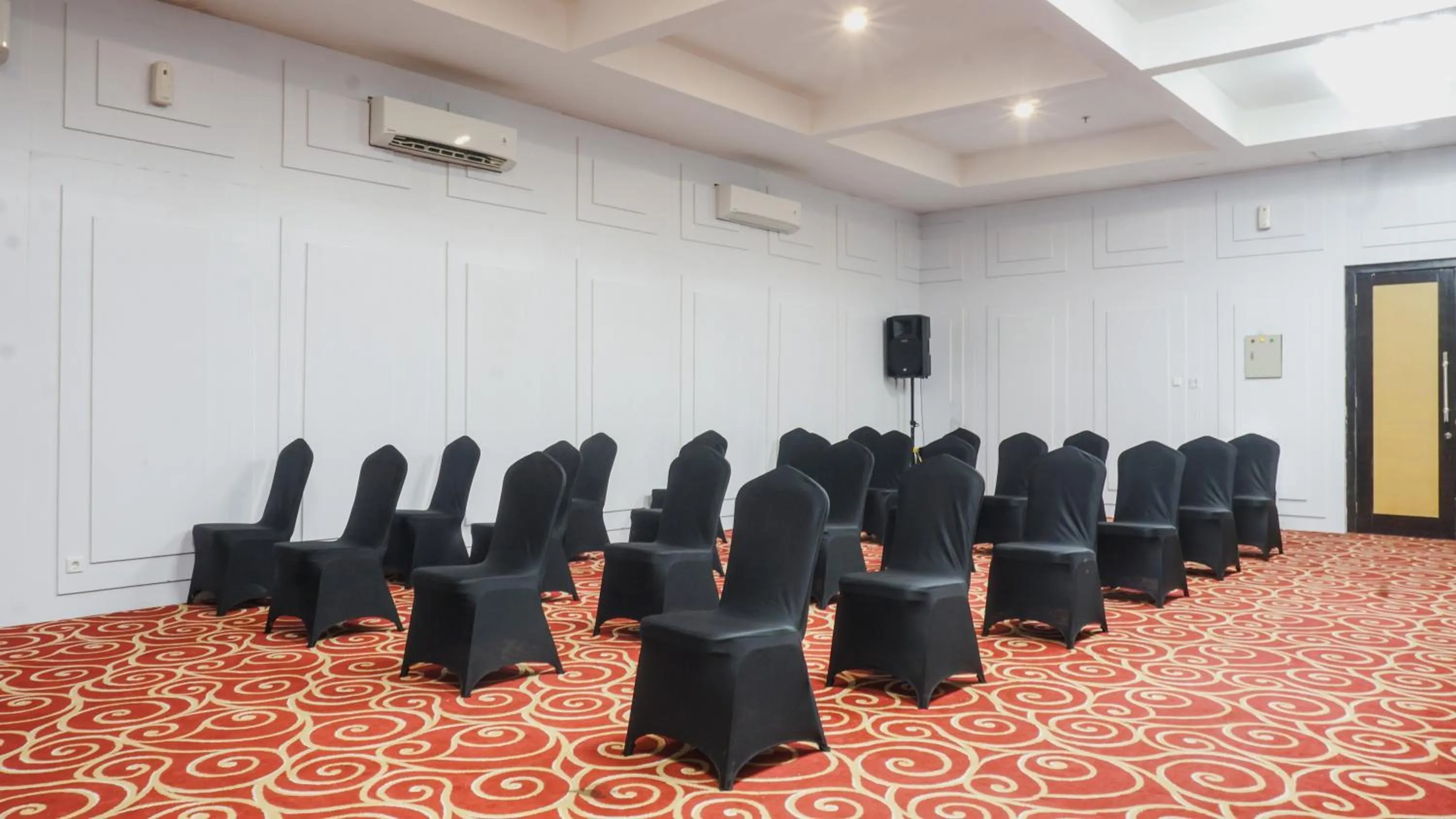 Meeting/conference room in Alam Hotel by Cordela