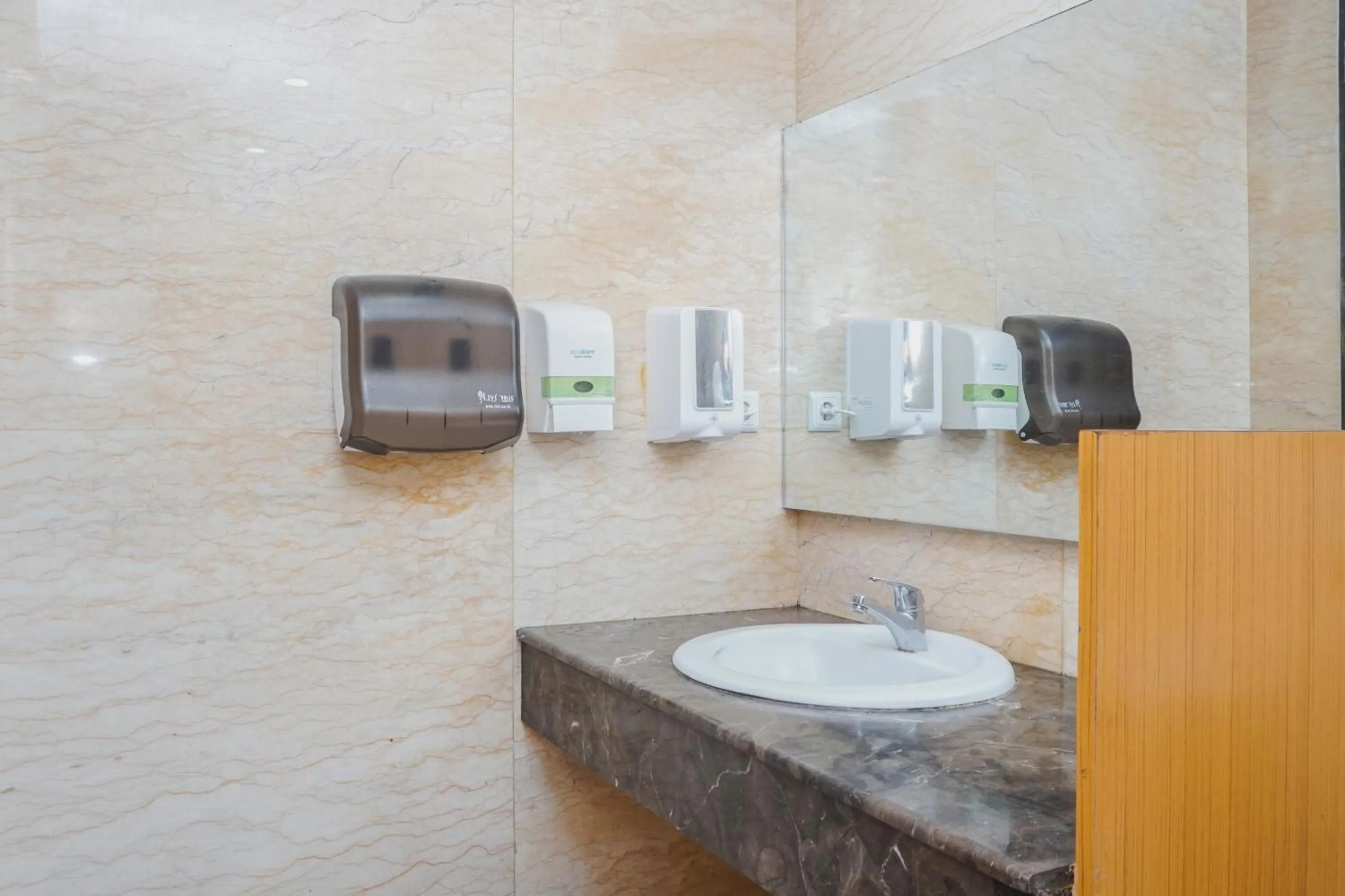 Bathroom in Alam Hotel by Cordela