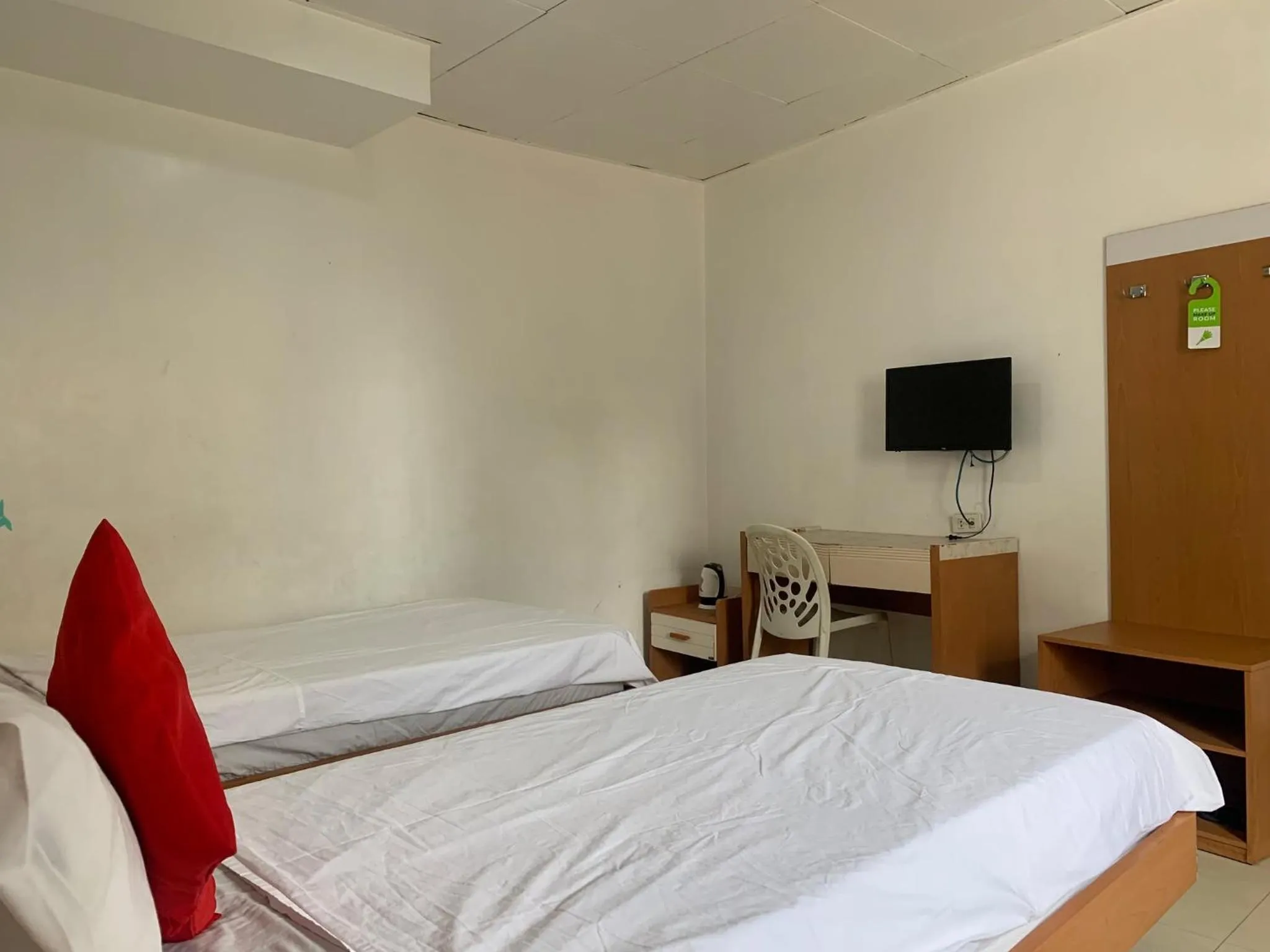 Bed in Lucky Hotel Binondo