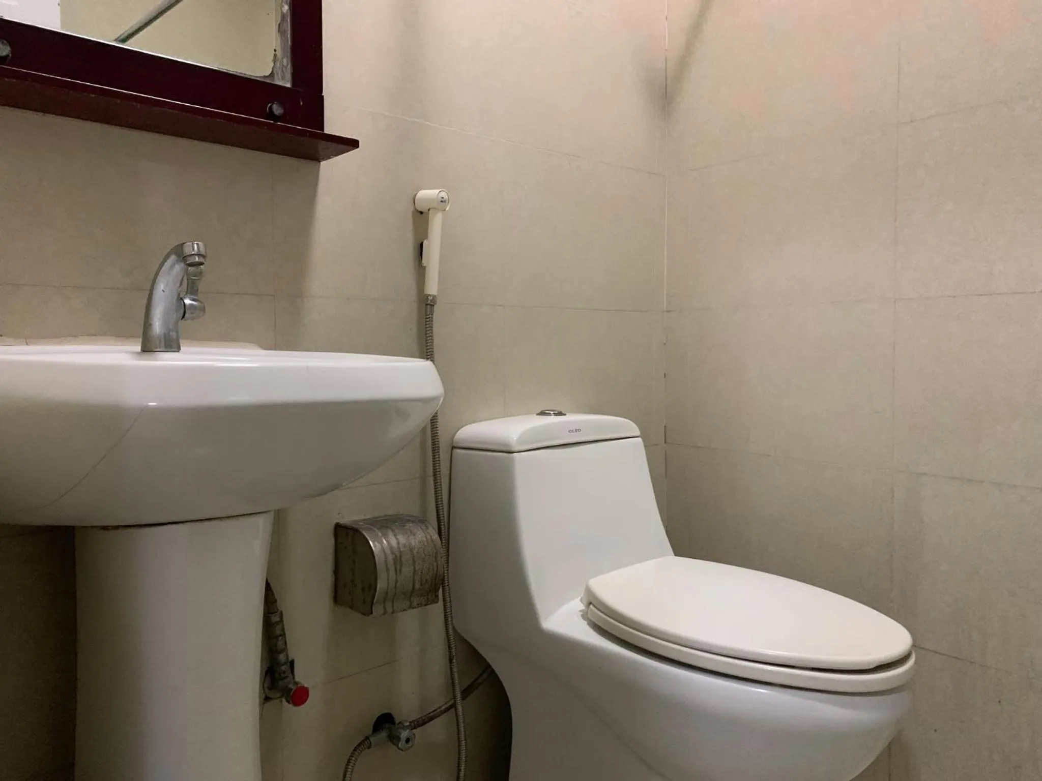 Bathroom in Lucky Hotel Binondo