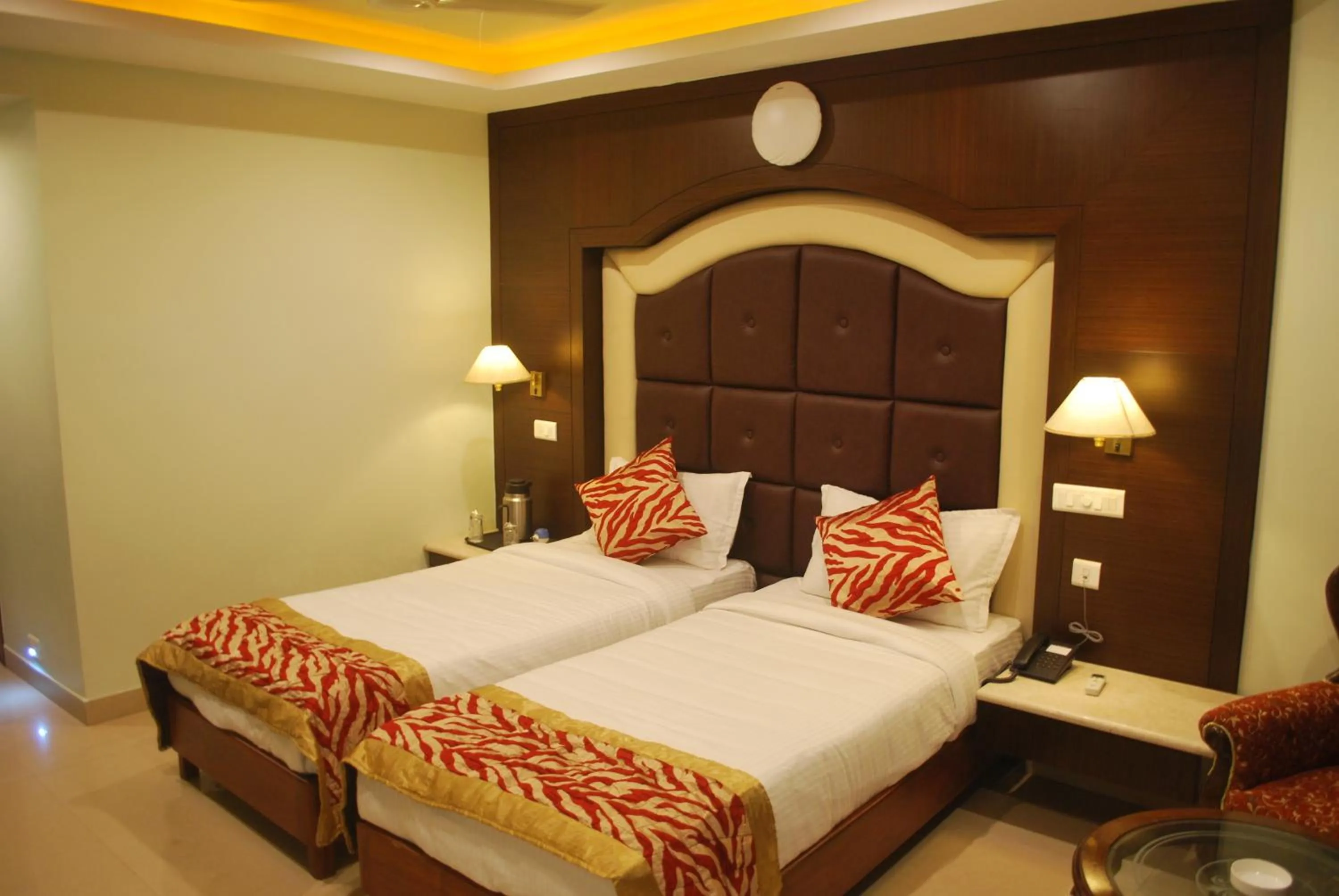 Photo of the whole room, Bed in Hotel Sidharth