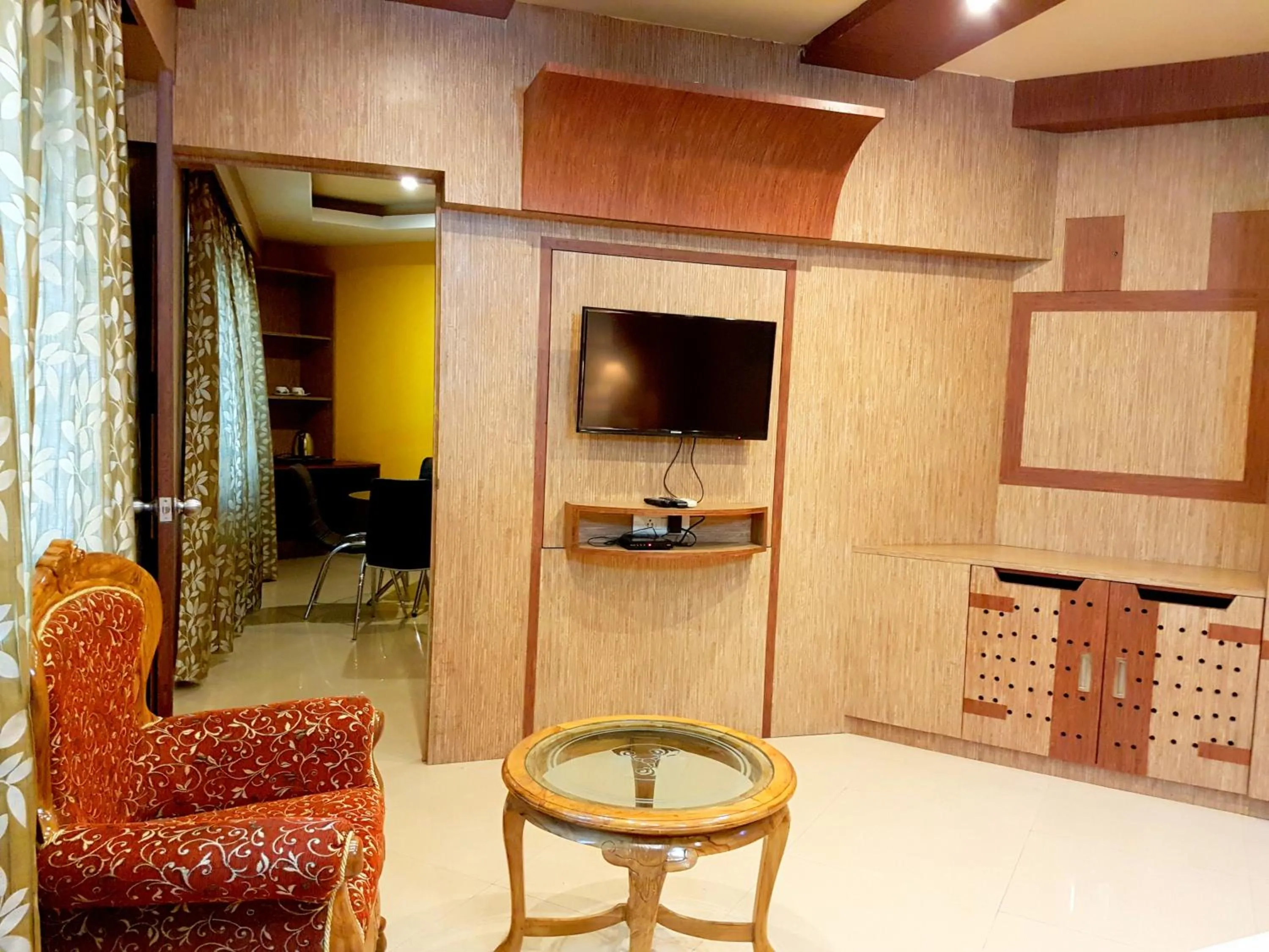 TV and multimedia in Hotel Sidharth