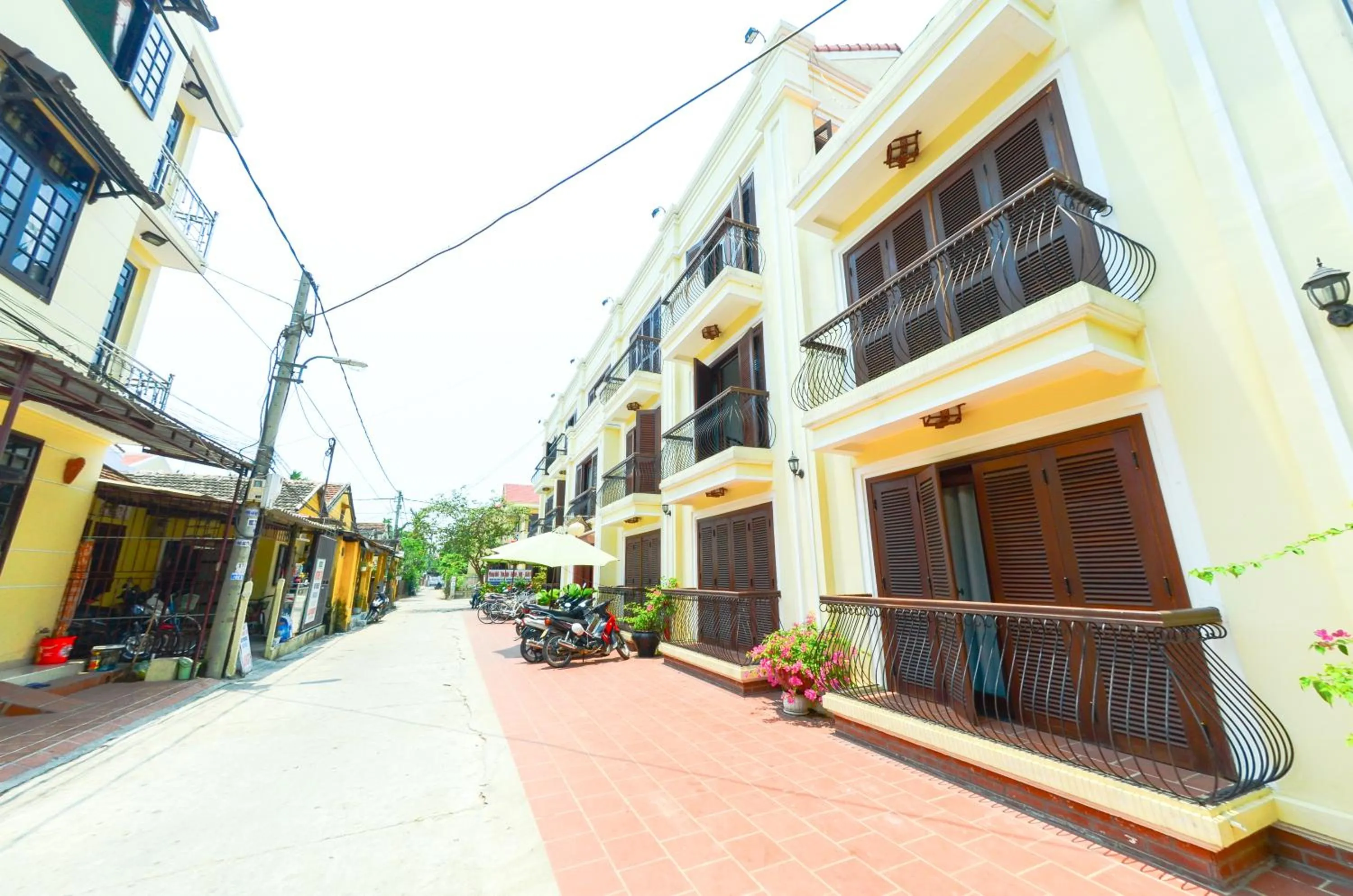 City view in Golden River Hotel