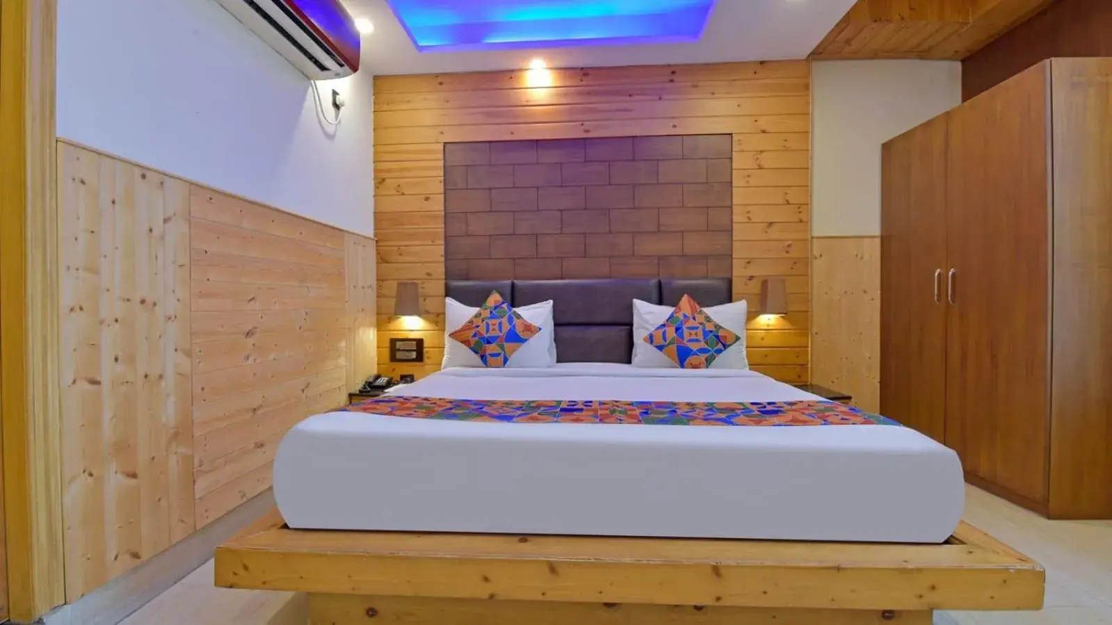 Deluxe Room in Hotel Skyking Deluxe Room in Hotel Skyking