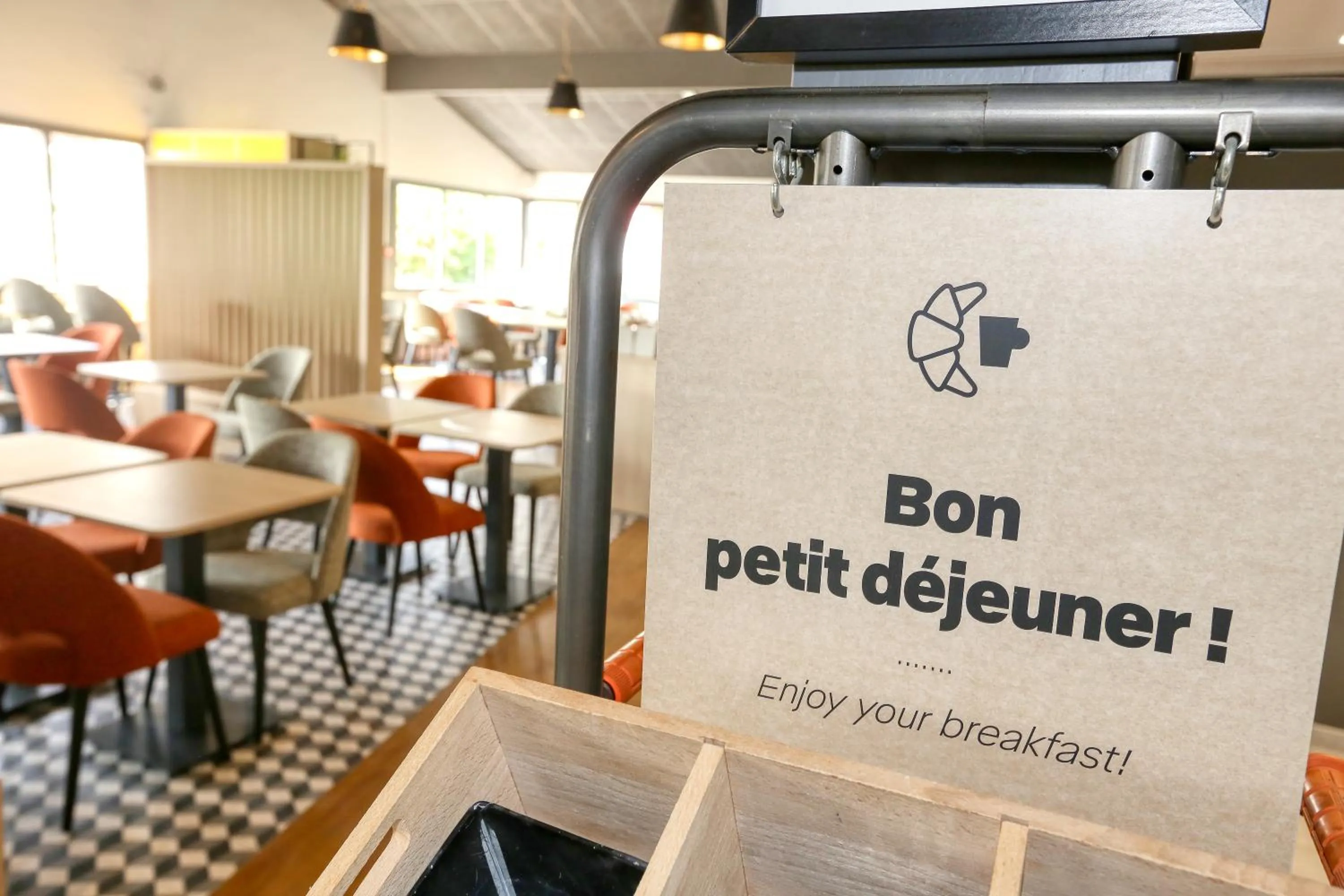 Breakfast in ibis Biarritz Anglet Aéroport