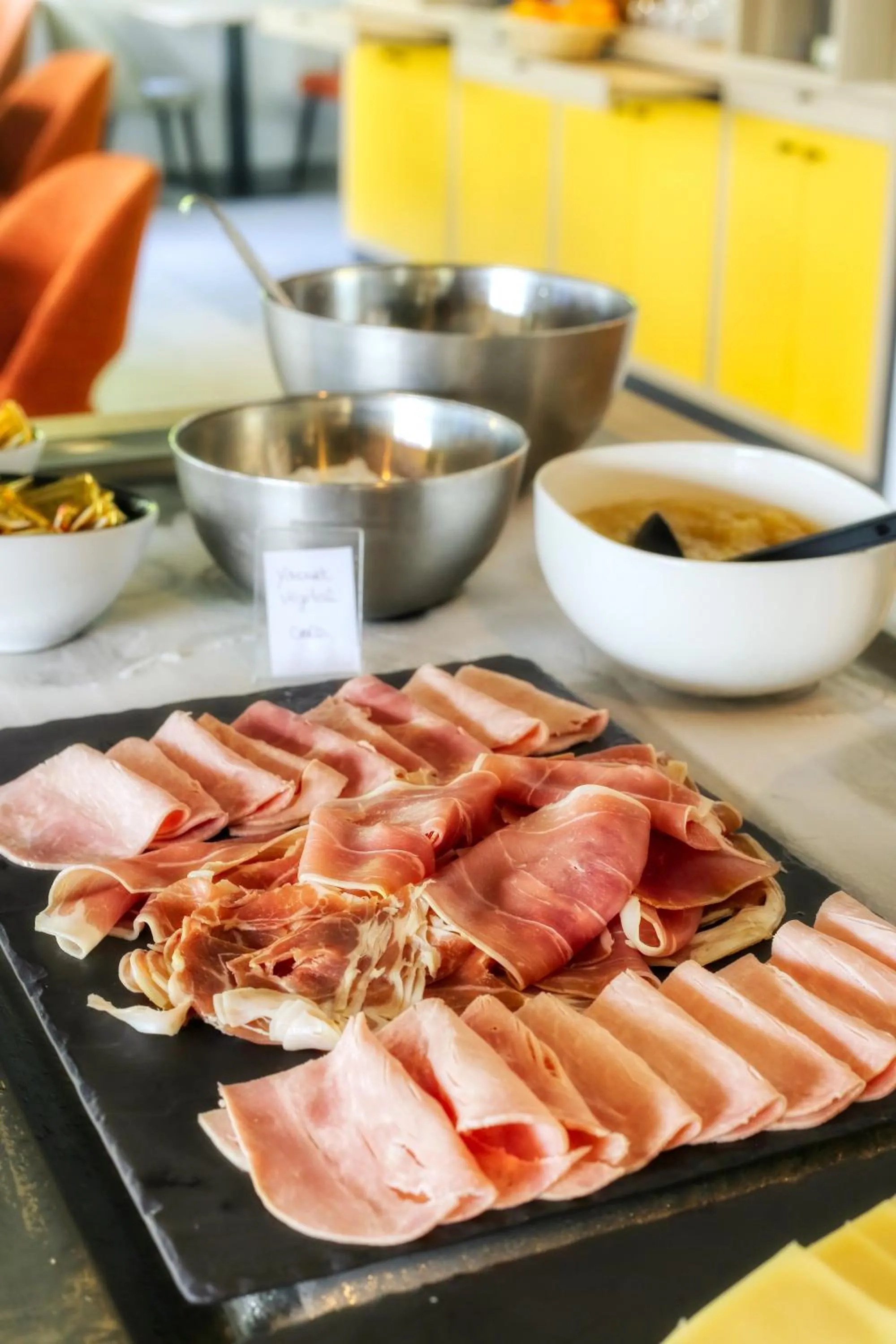 Breakfast in ibis Biarritz Anglet Aéroport