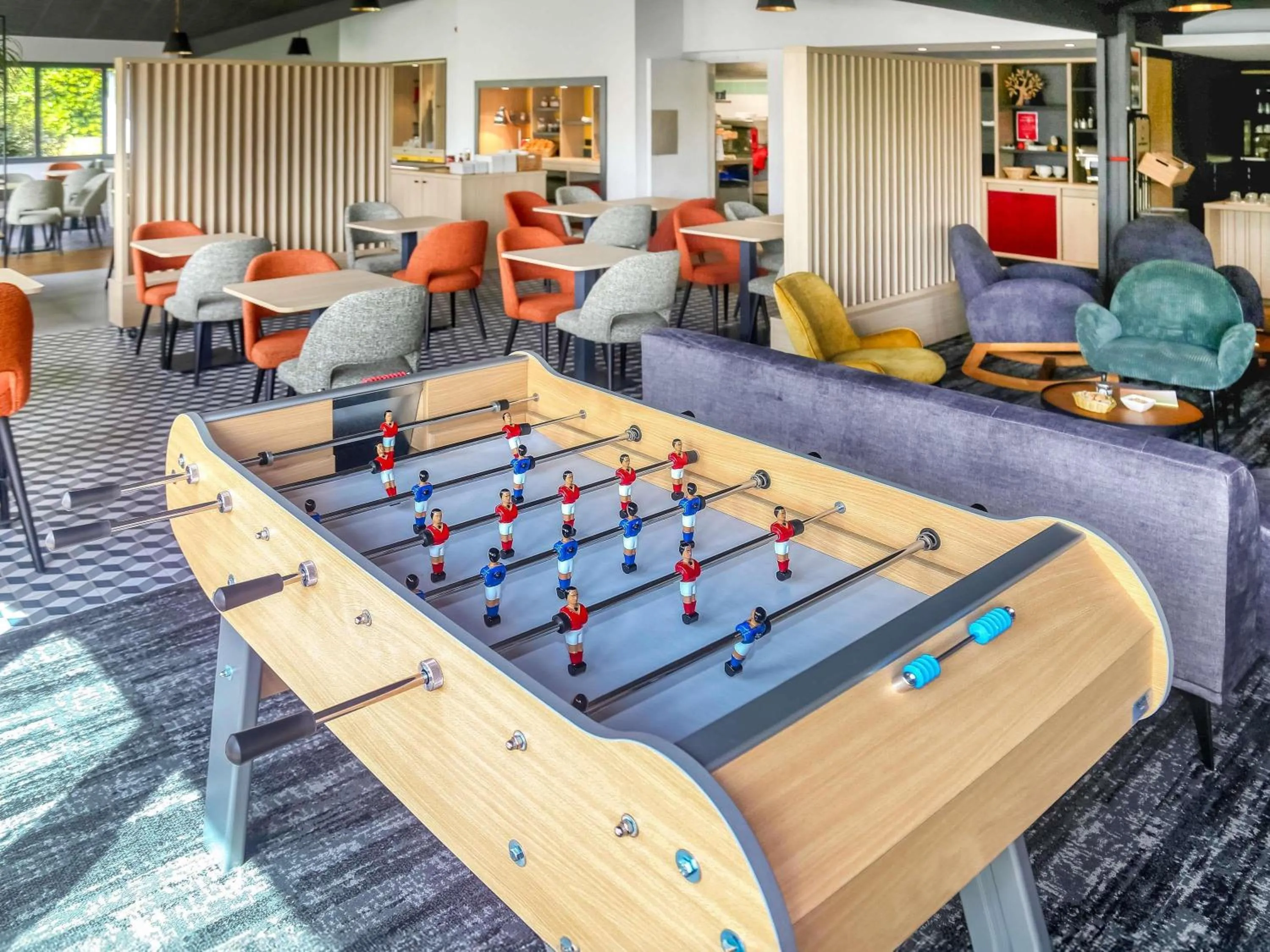 Lounge or bar in ibis Biarritz Anglet Aéroport