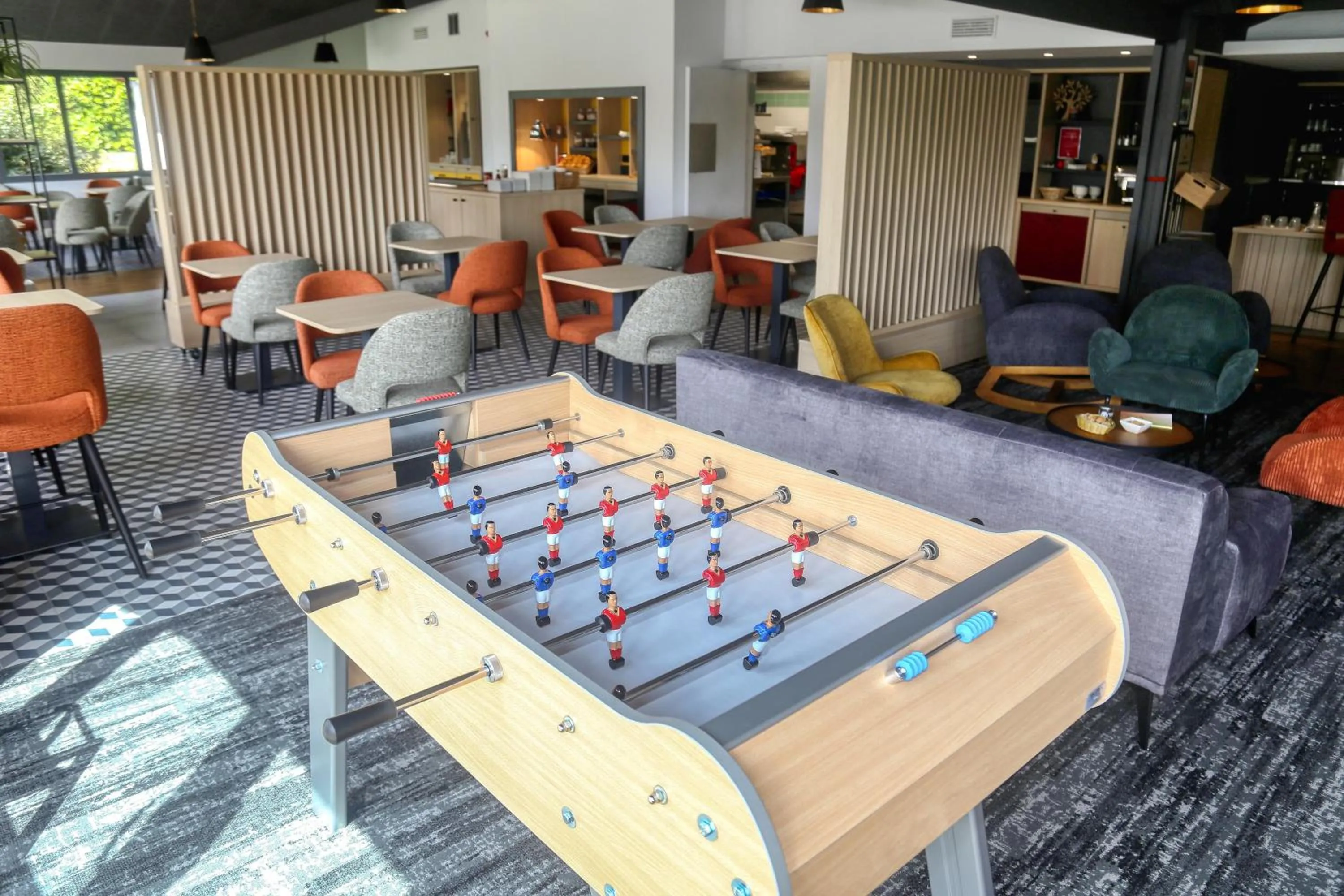 Lounge or bar in ibis Biarritz Anglet Aéroport