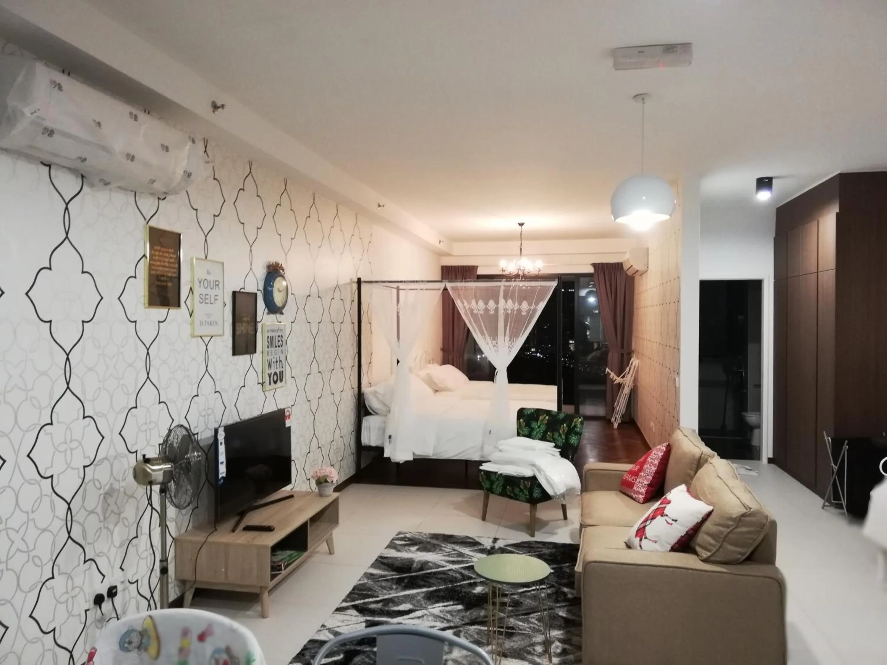 Living room, Bed in Seaview Landmark Studio Homestay at Gurney 无敌海景套房