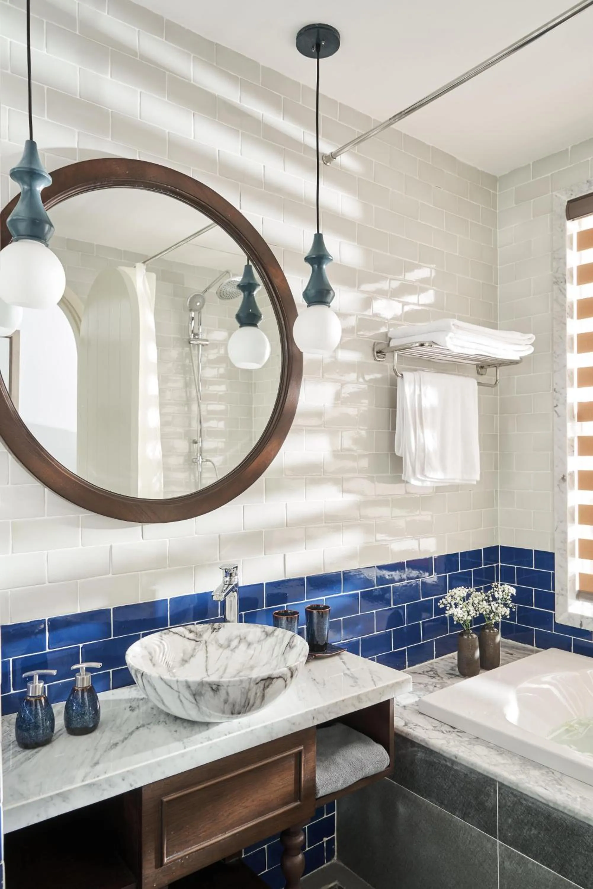 Bath in Sofiana My Khe Hotel & Spa - Rooftop Pool Bar - Free Craft Beer and 20 minute Spa per Room