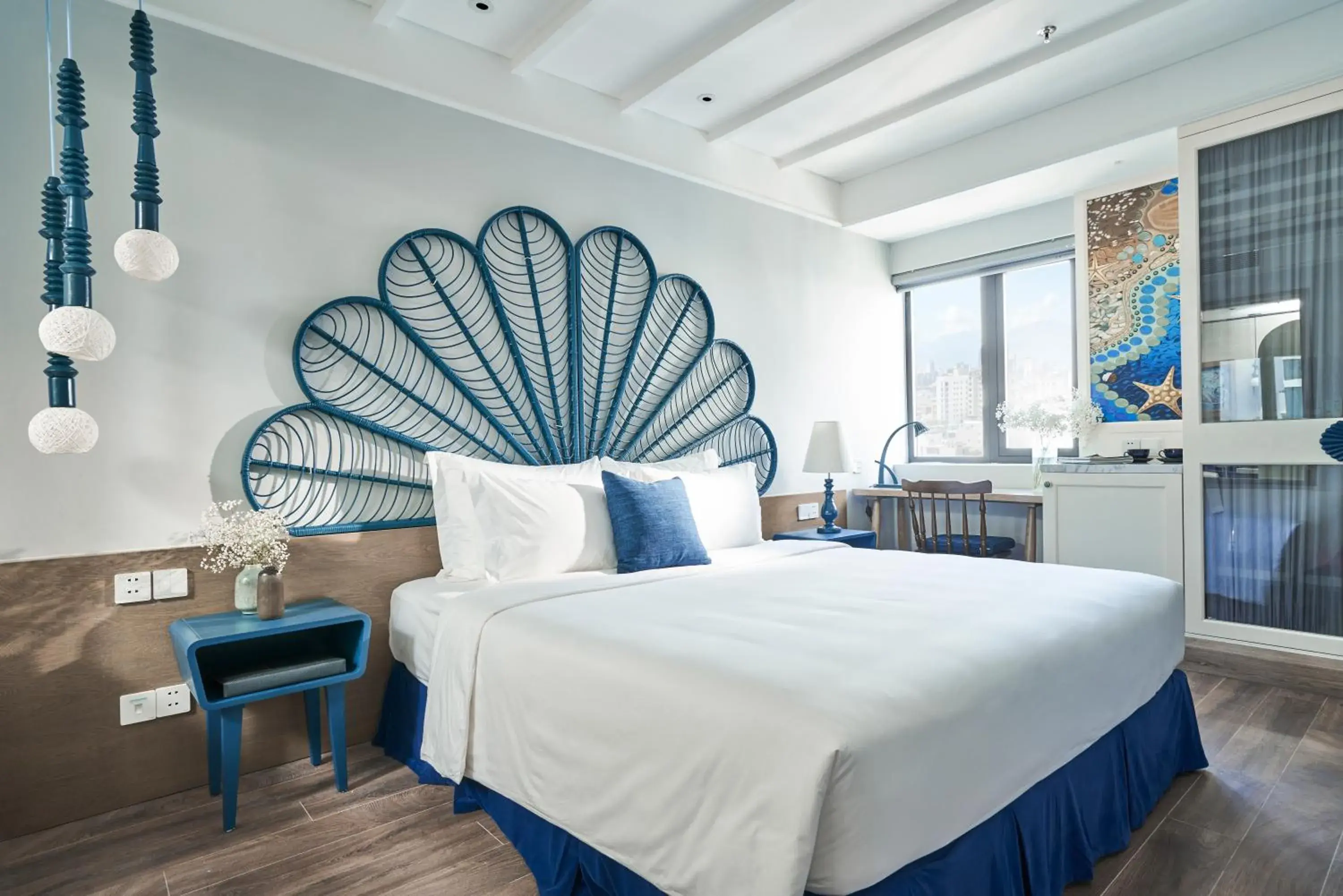 Executive Double or Twin Room with Bath Tub- Free 01 Cocktail per room in Sofiana My Khe Hotel & Spa - Rooftop Pool Bar - Free Craft Beer and 20 minute Spa per Room Executive Double or Twin Room with Bath Tub- Free 01 Cocktail per room in Sofiana My Khe Hotel & Spa - Rooftop Pool Bar - Free Craft Beer and 20 minute Spa per Room