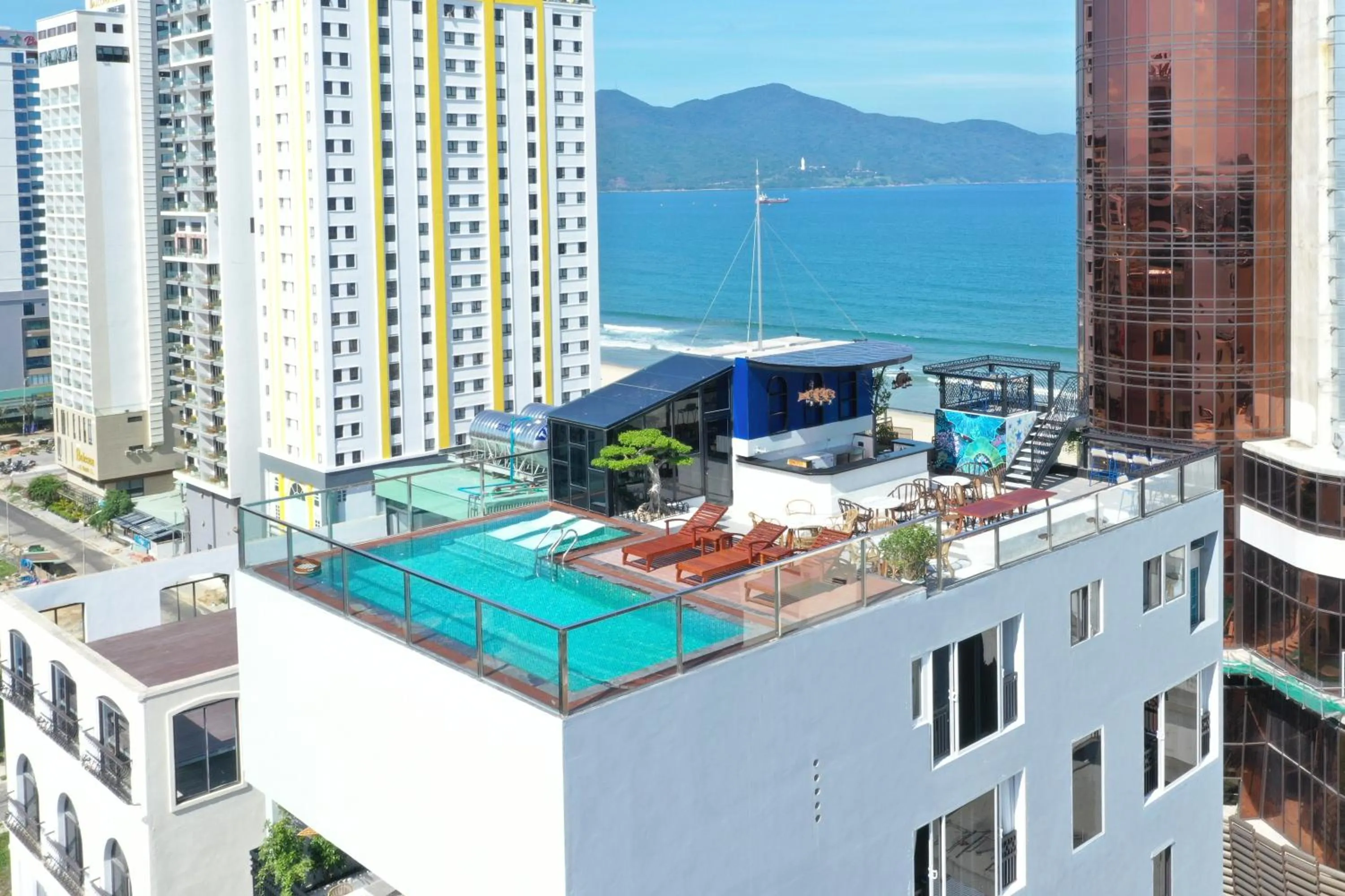 Sea view in Sofiana My Khe Hotel & Spa - Rooftop Pool Bar - Free Craft Beer and 20 minute Spa per Room